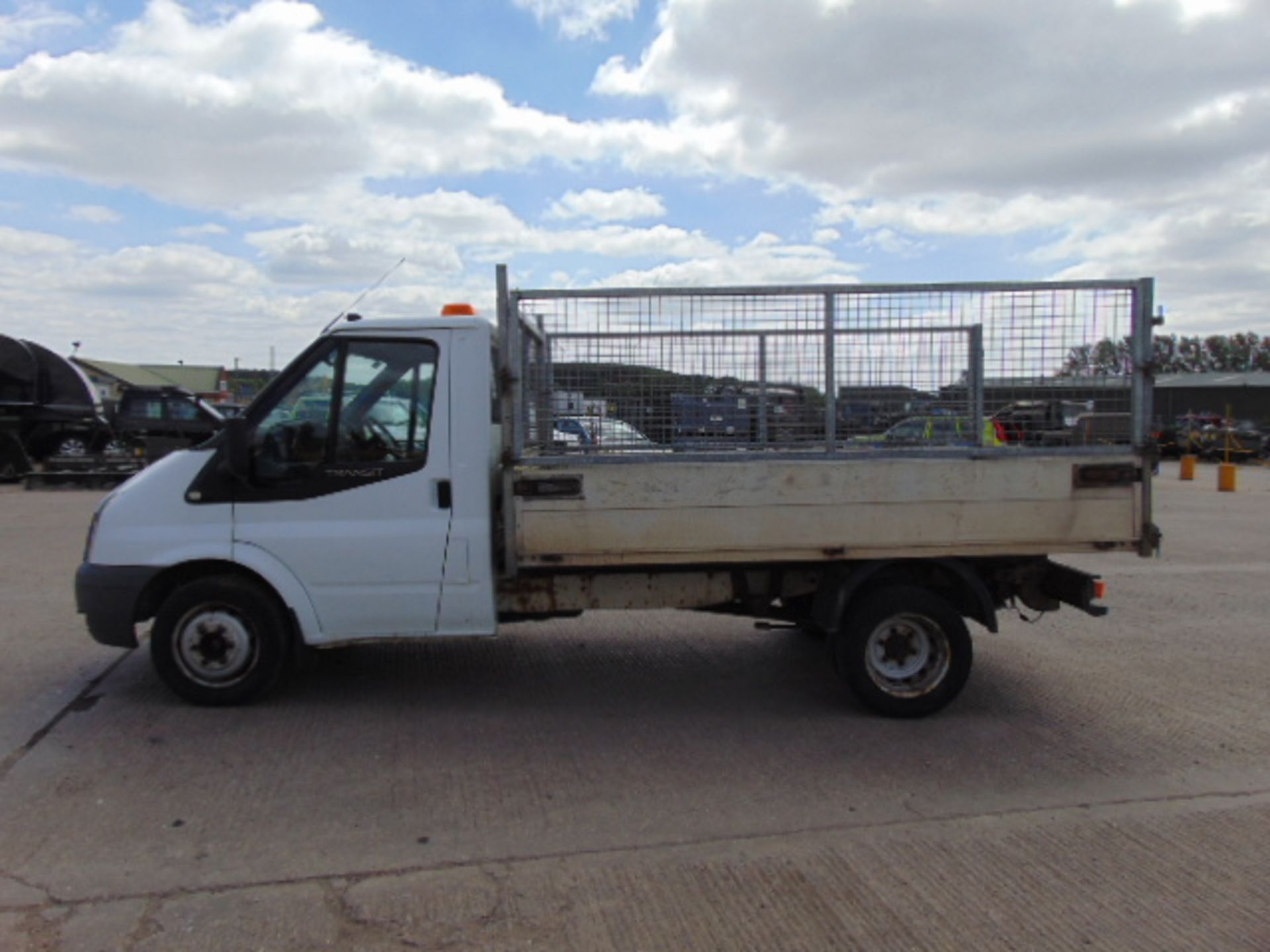 2008 Ford Transit 115 T350 Flat Bed Tipper - Image 5 of 15