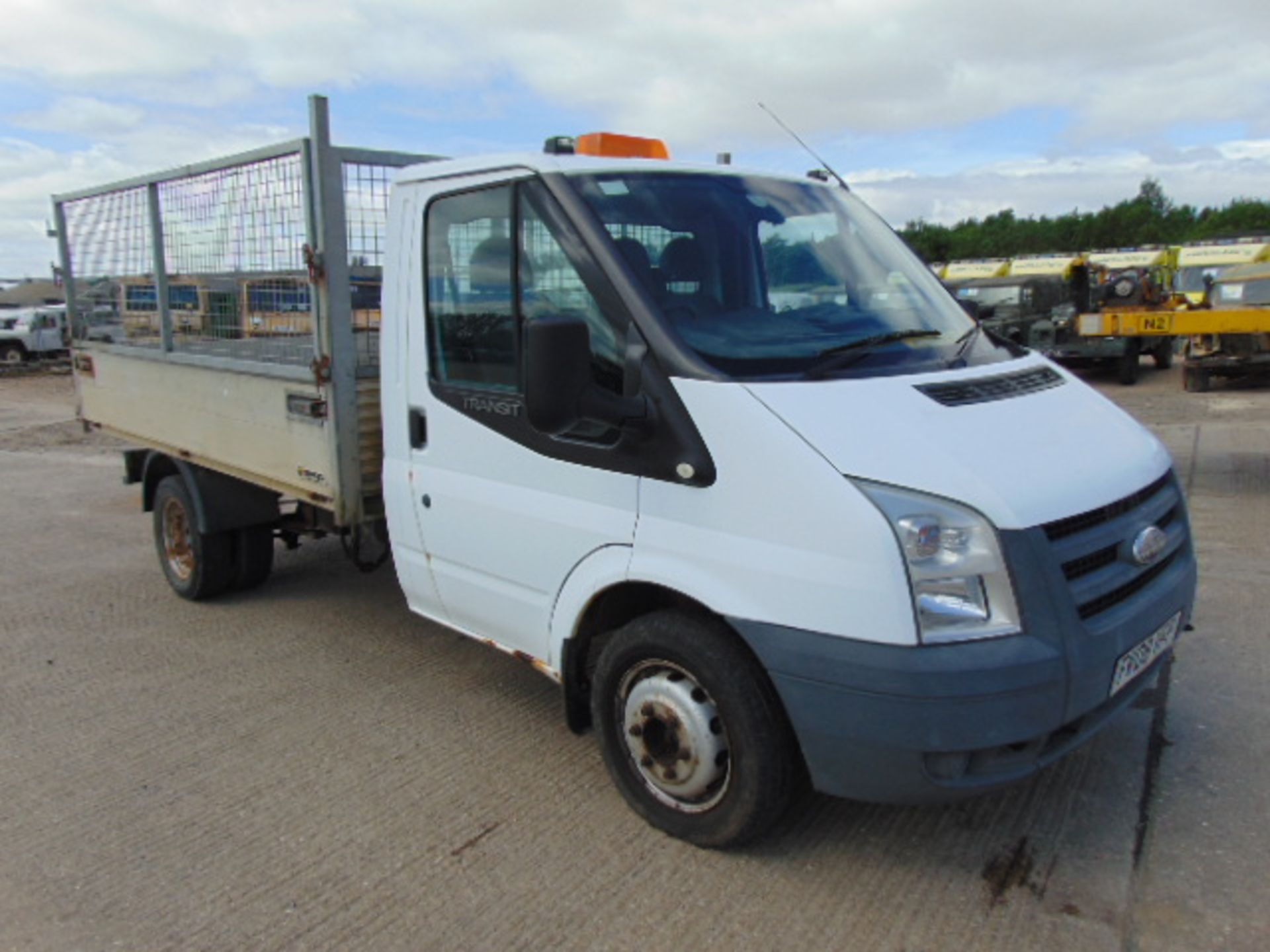 2008 Ford Transit 115 T350 Flat Bed Tipper - Image 2 of 15