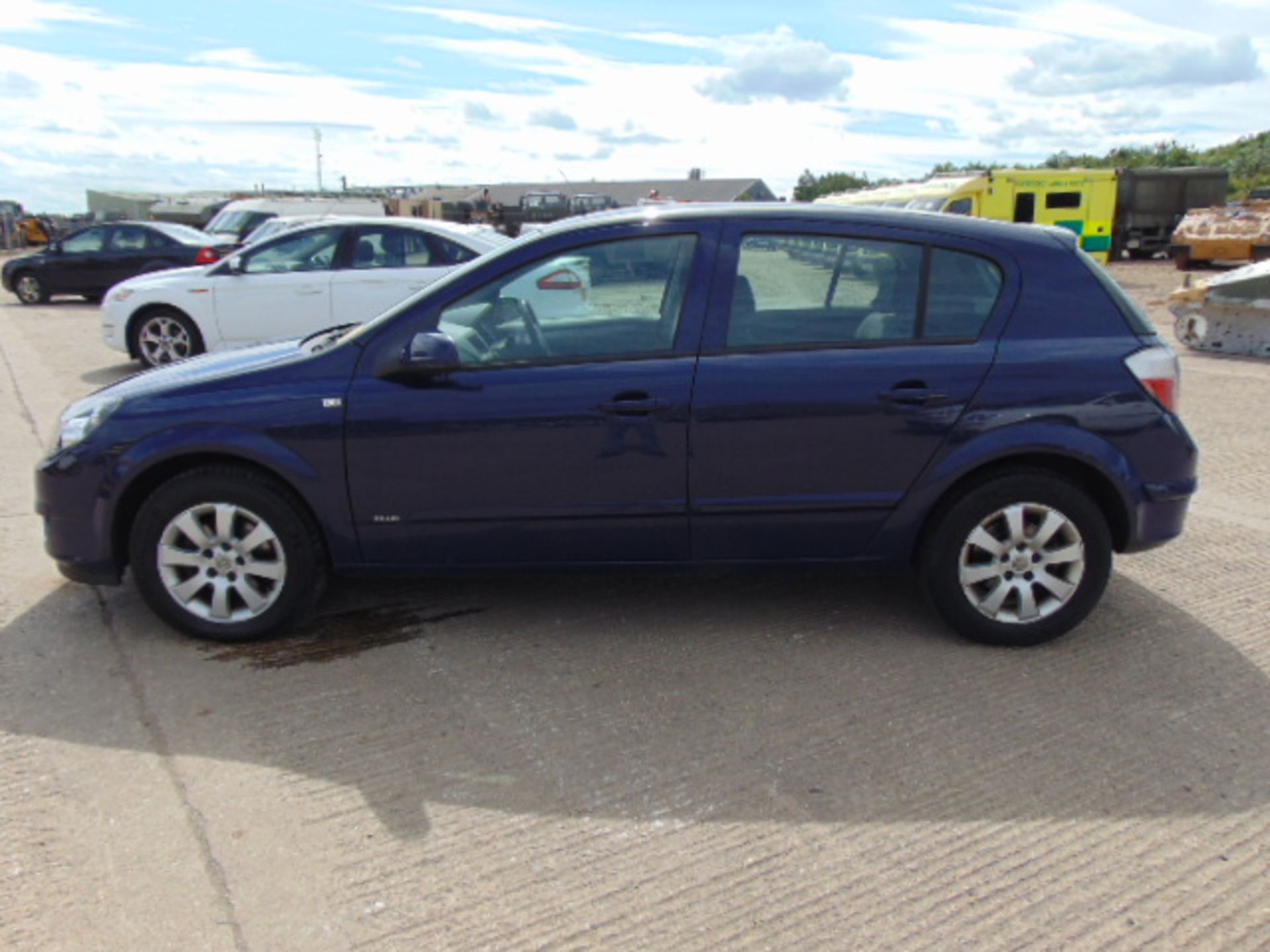 2005 Vauxhall Astra Club 1.7 CDTI Hatchback - Image 4 of 19