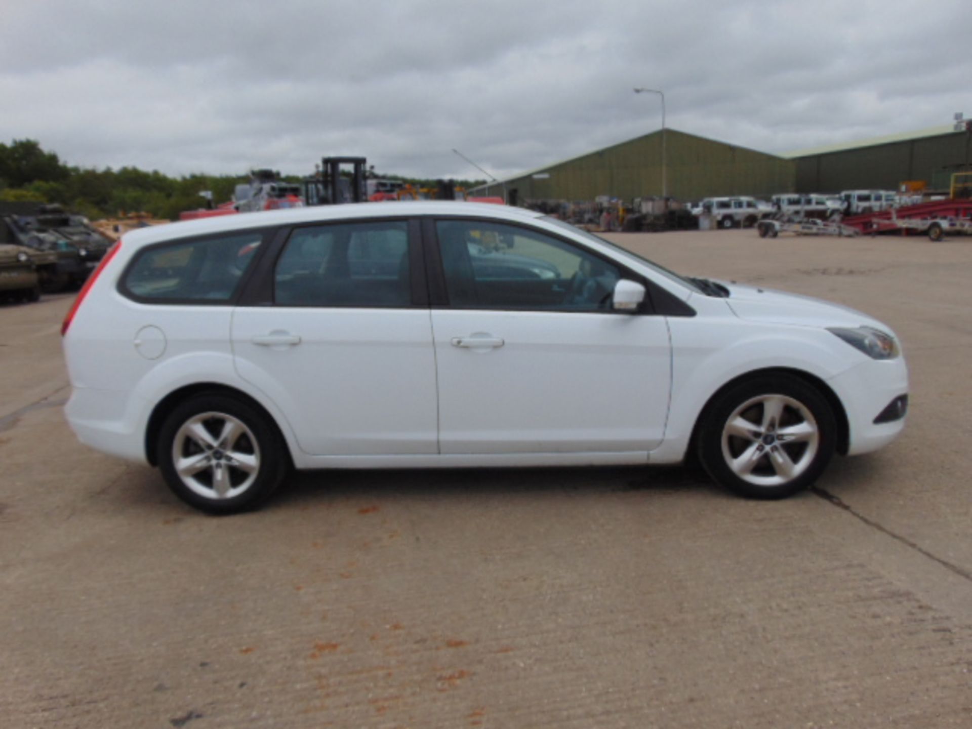 2009 Ford Focus 1.8 TDCI Zetec Estate - Image 5 of 18