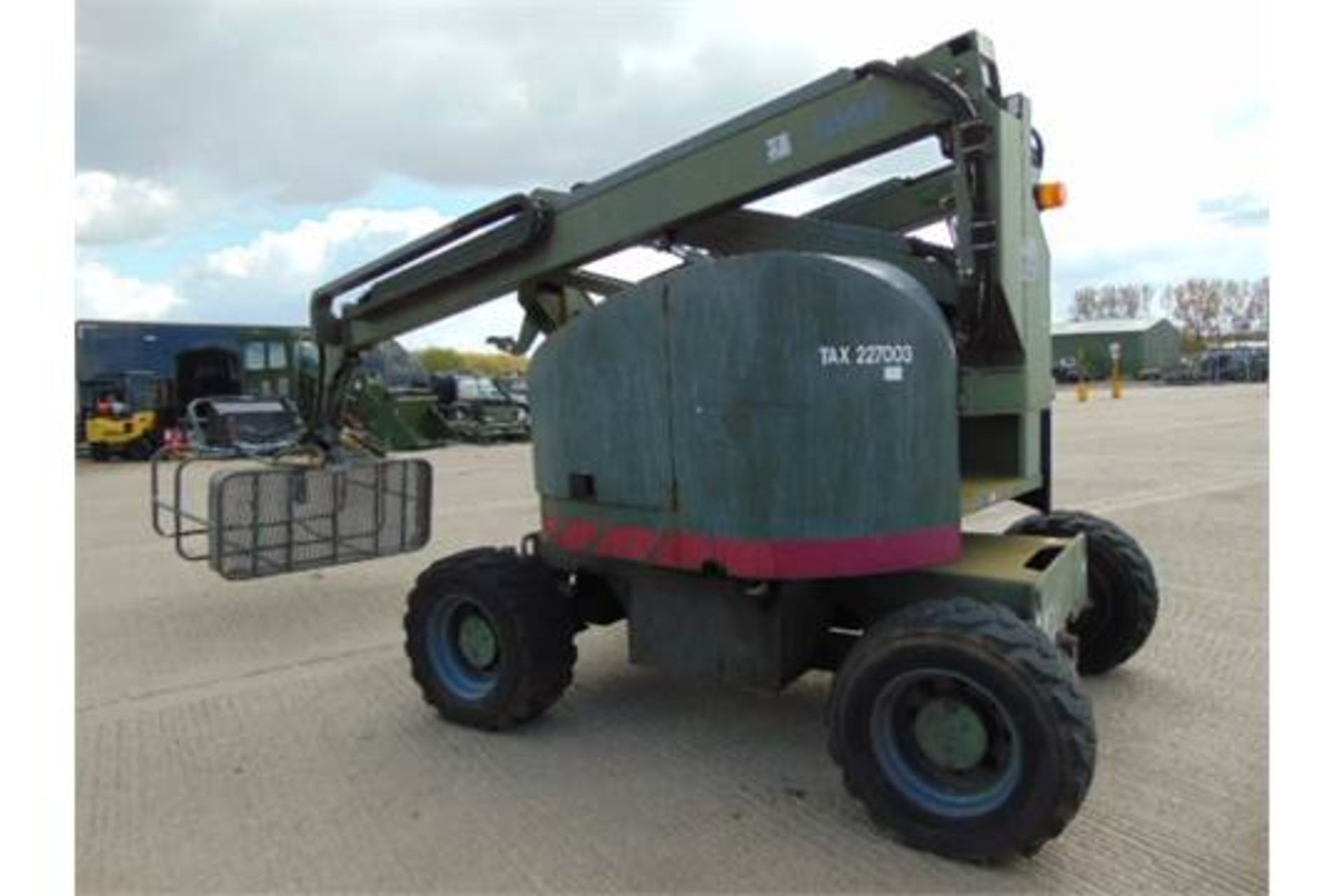 Terex TA50 RT rough terrain 4x4 boom lift - Image 6 of 13