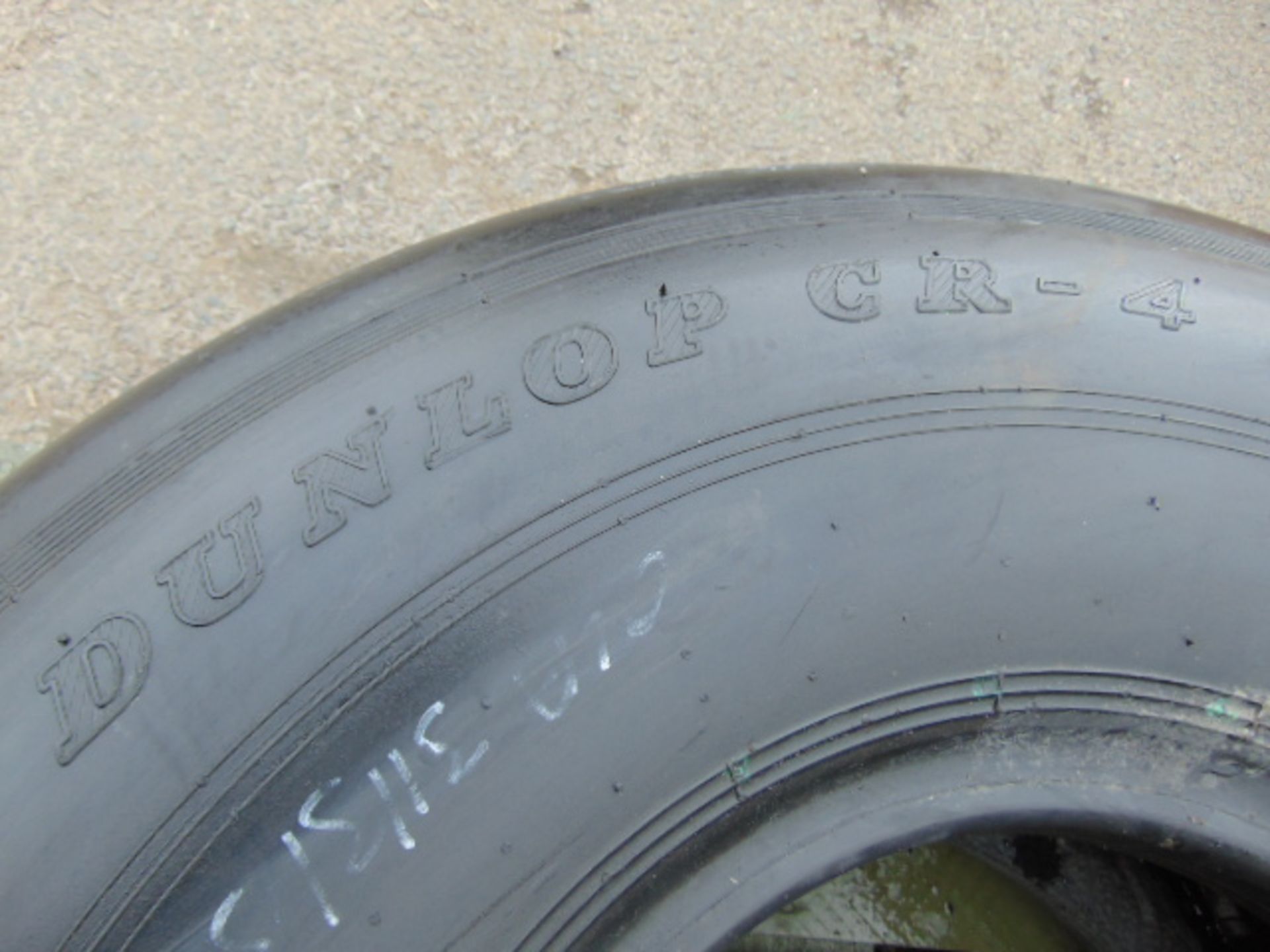 Dunlop CR-4 VC10 Aircraft Tyre - Image 3 of 5