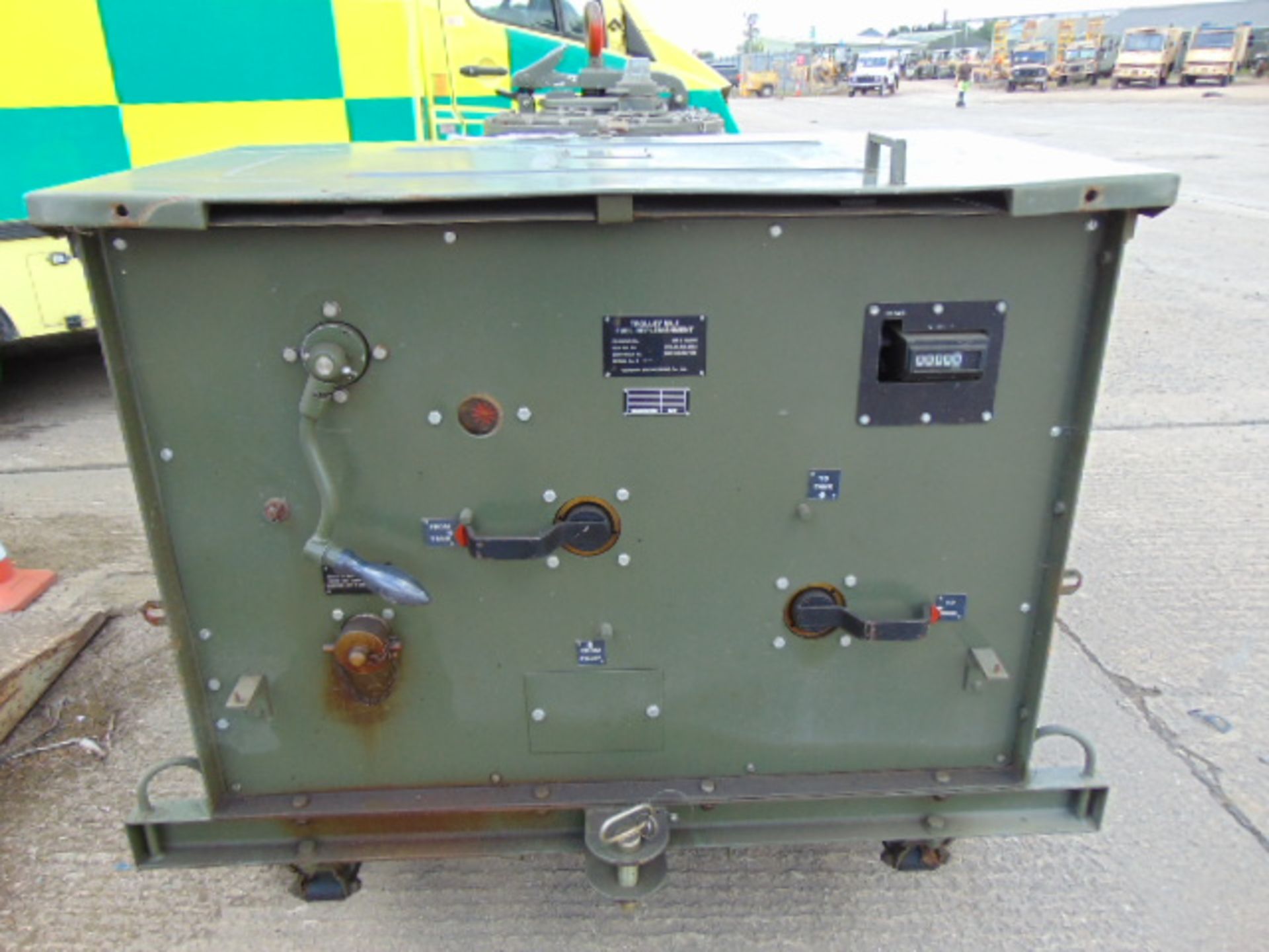 Light Aircraft 650Ltr Fuel Bowser Trolley - Image 11 of 15