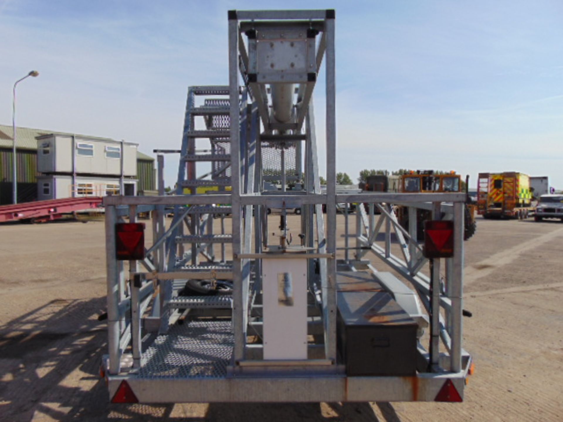 Trailer Mounted 40m Total Mast Solutions Hydraulic Mast - Image 4 of 21