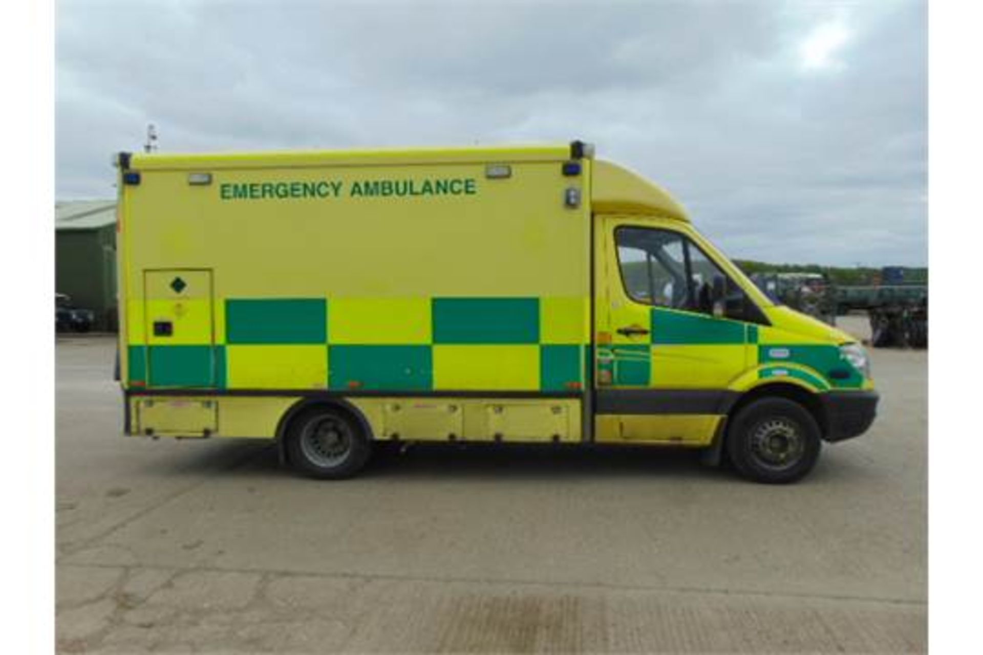 Mercedes Sprinter 515 CDI Turbo diesel ambulance - Image 5 of 18