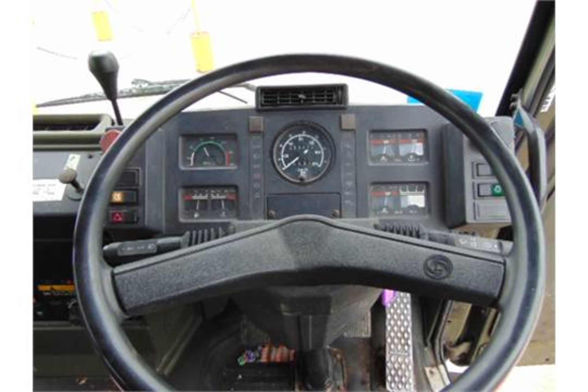 Leyland DAF 4X4 Truck complete with Atlas Crane - Image 15 of 16