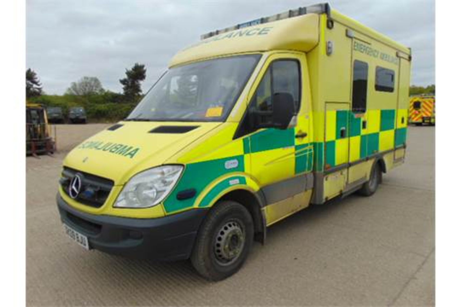 Mercedes Sprinter 515 CDI Turbo diesel ambulance - Image 3 of 18