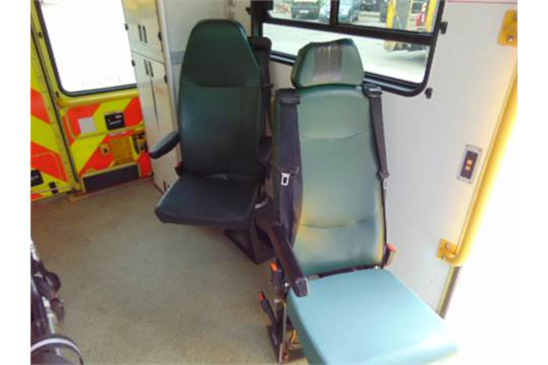 Mercedes Sprinter 515 CDI Turbo diesel ambulance - Image 18 of 20