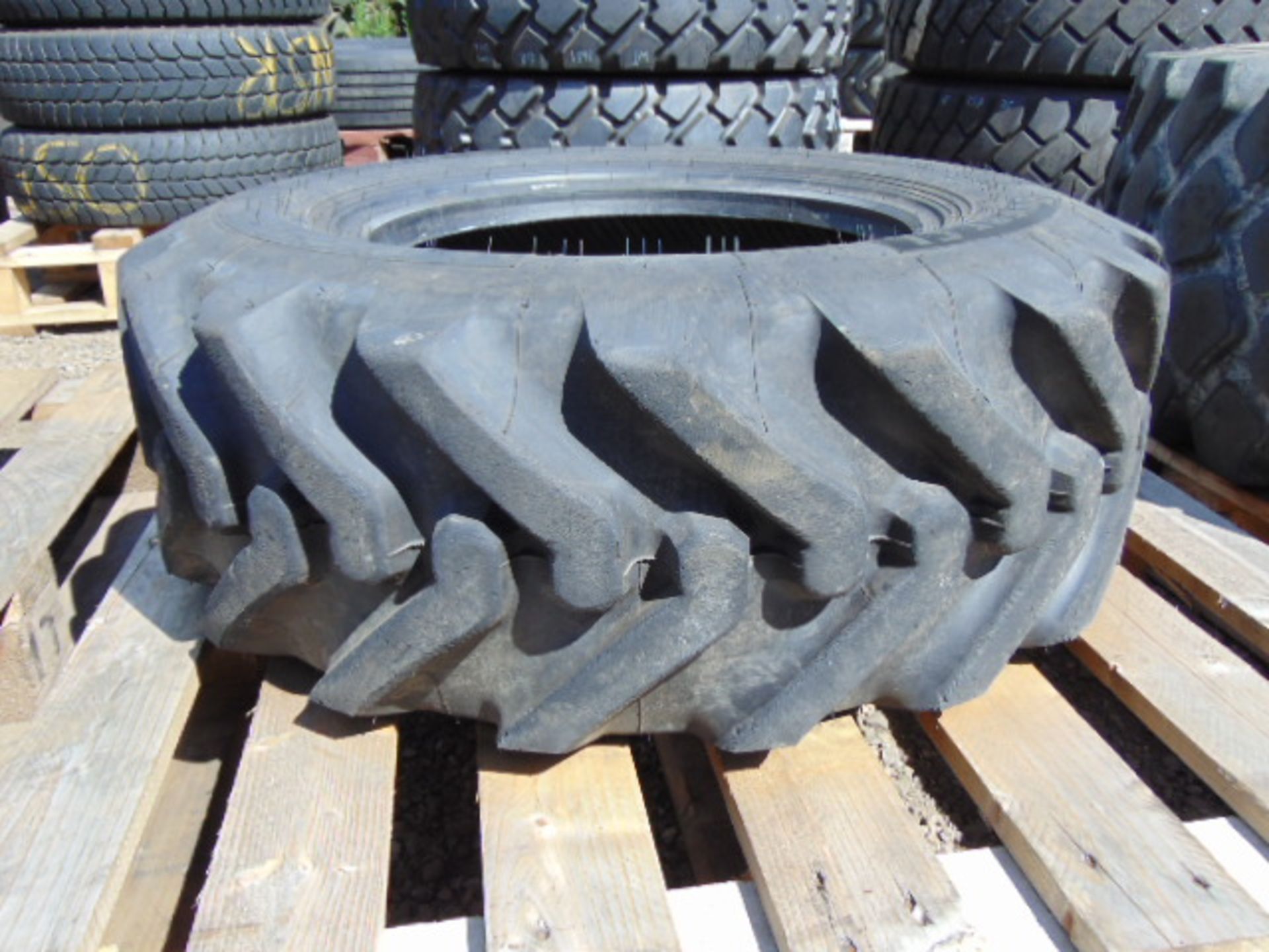 1 x Michelin Power CL 280/80-18 IND Tyre - Image 2 of 6