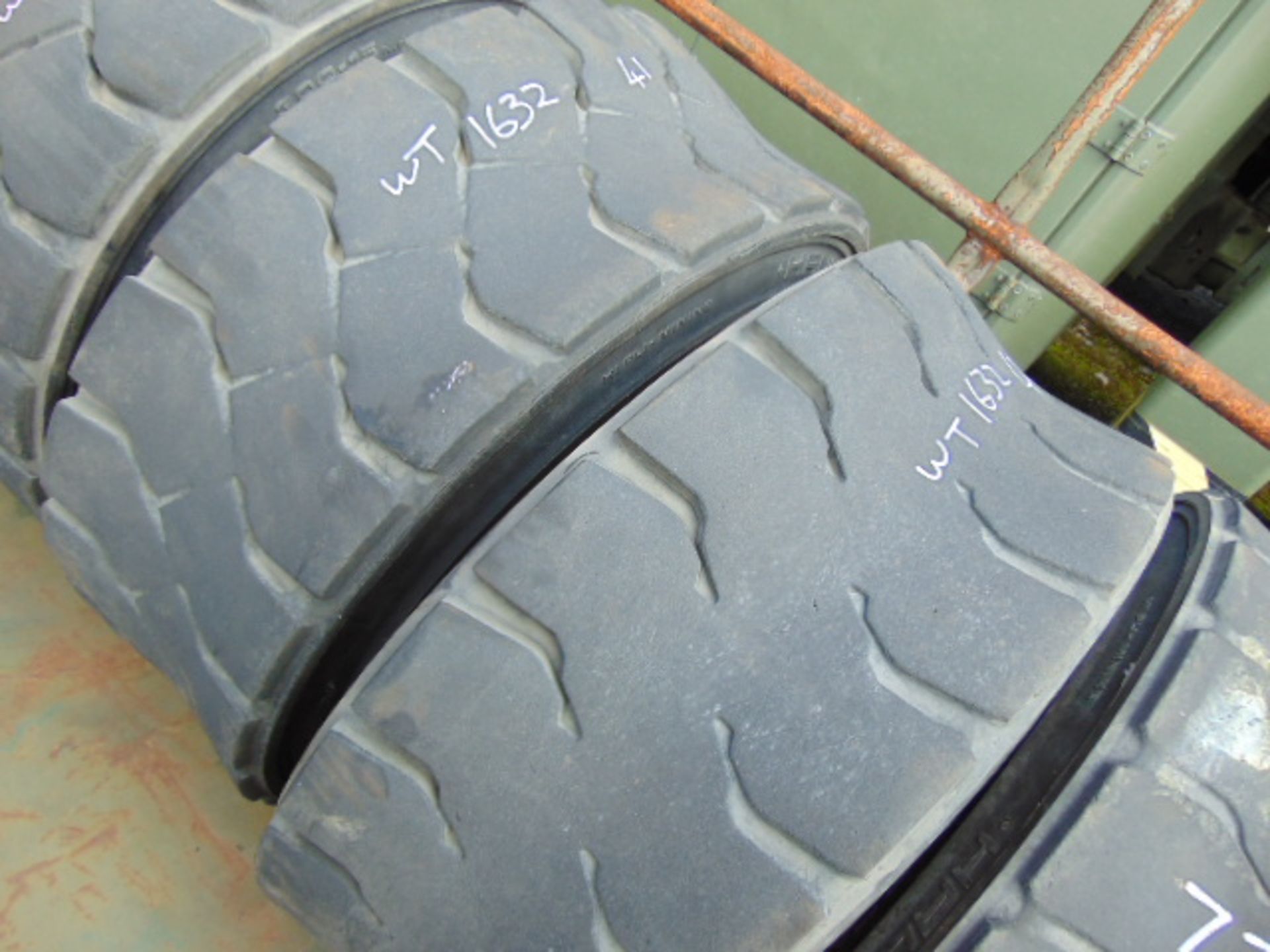 6 x Hauler LT Widewall 300-15 Tyres - Image 3 of 6