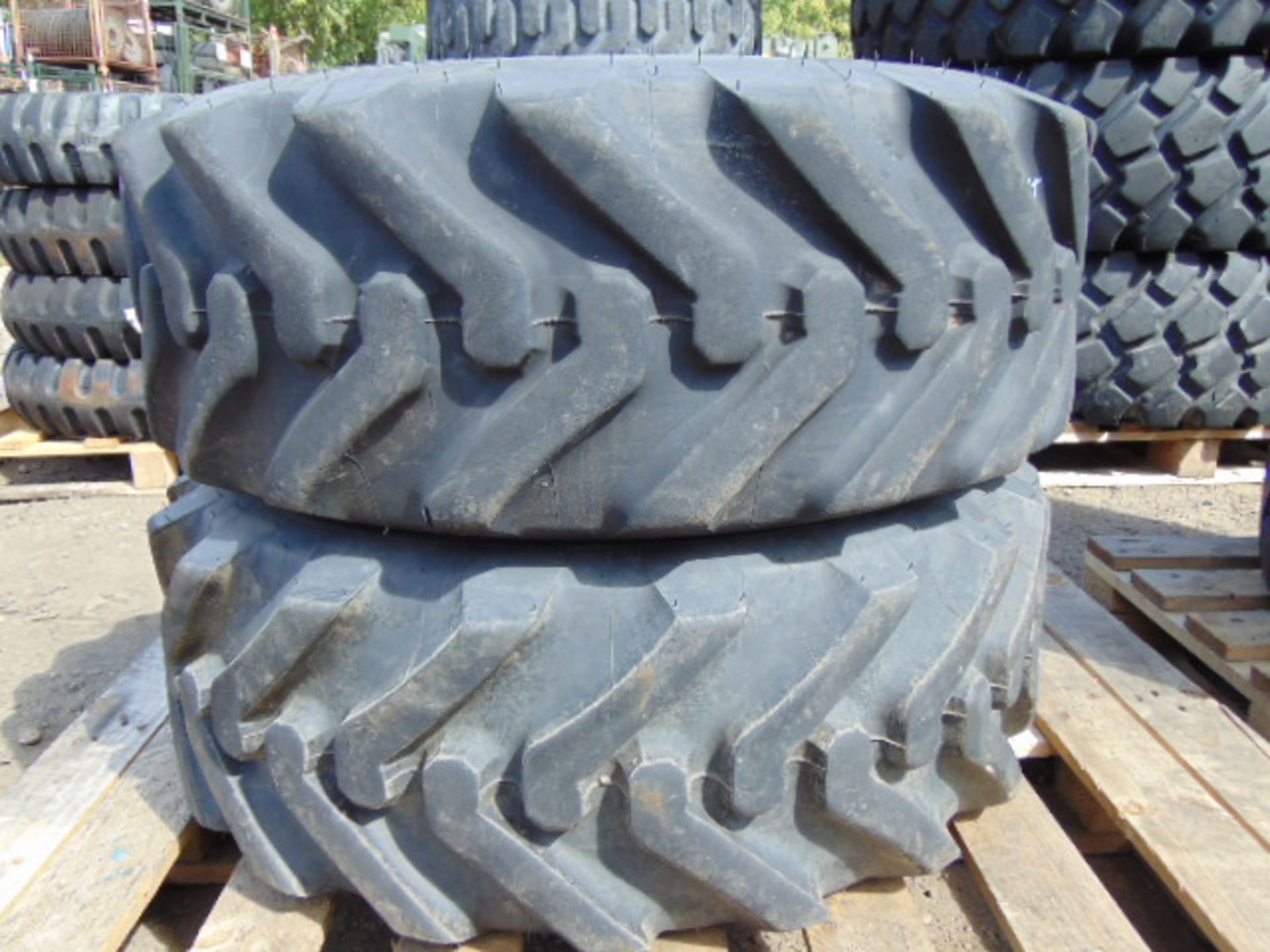 2 x Michelin Power CL 280/80-18 IND Tyres - Image 2 of 6