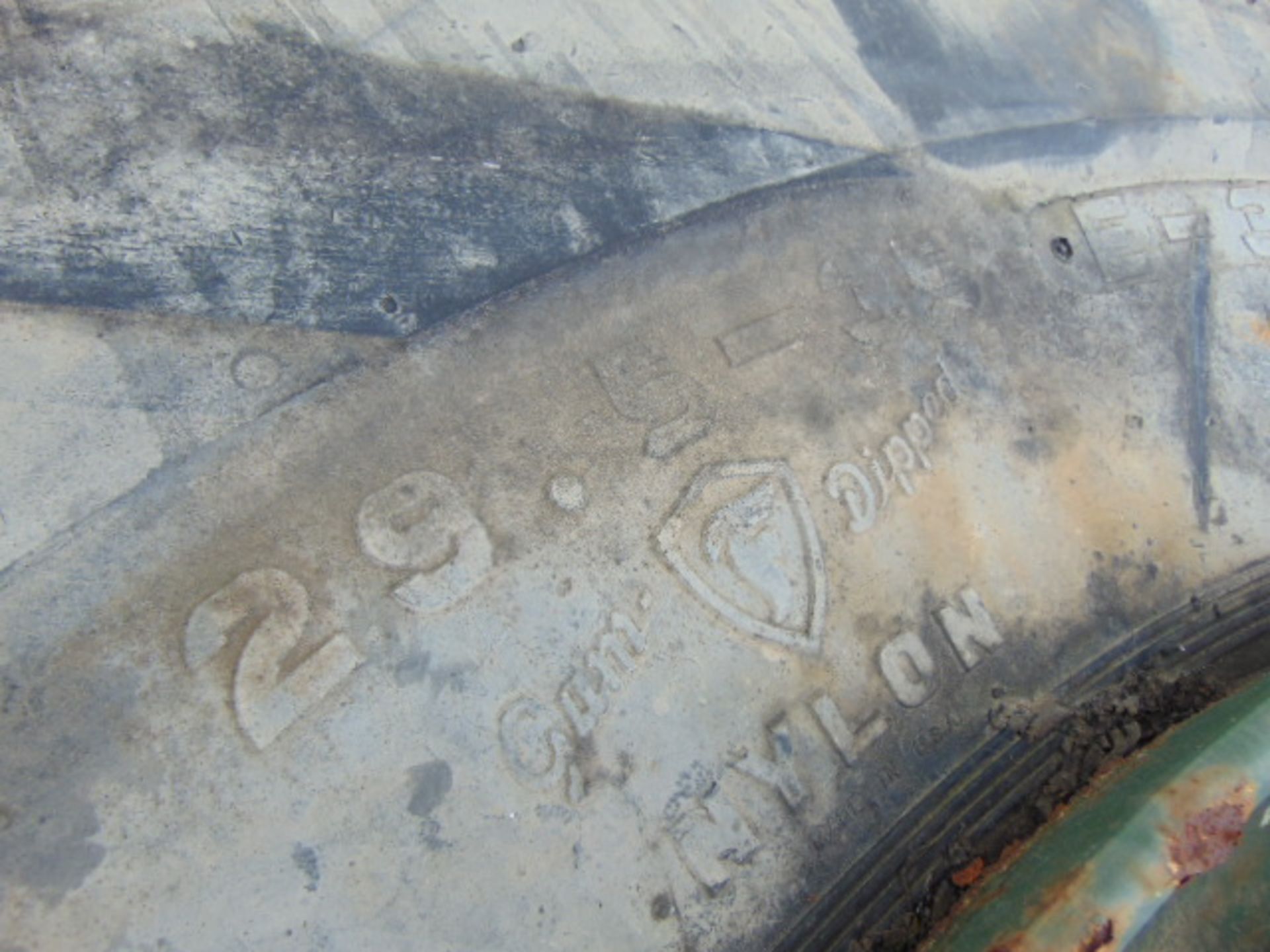 1 x Firestone 29.5-35 Tyre complete with rim - Image 4 of 4
