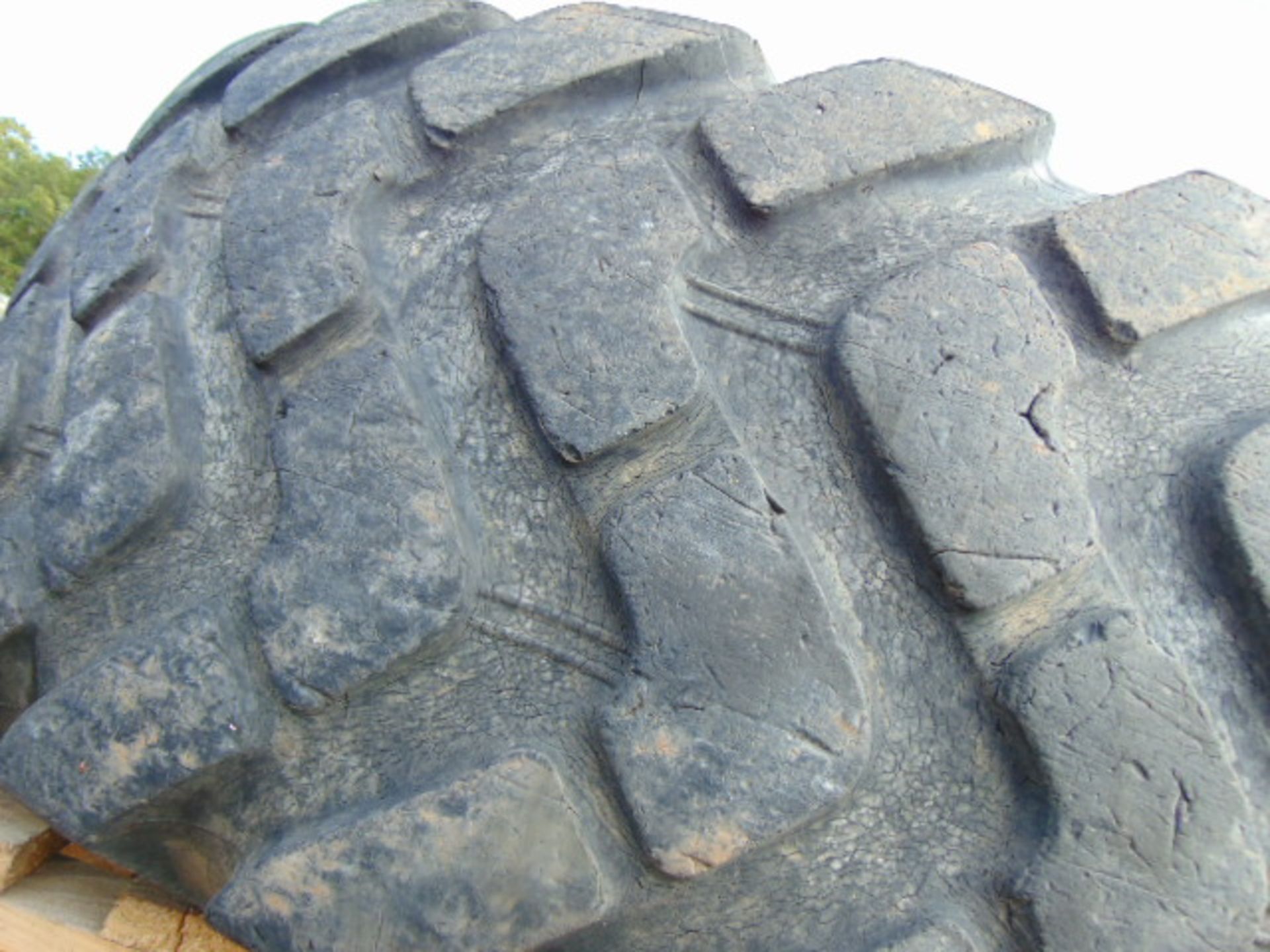 3 x Michelin 20.5 R25 XTLA Tyres - Image 5 of 9