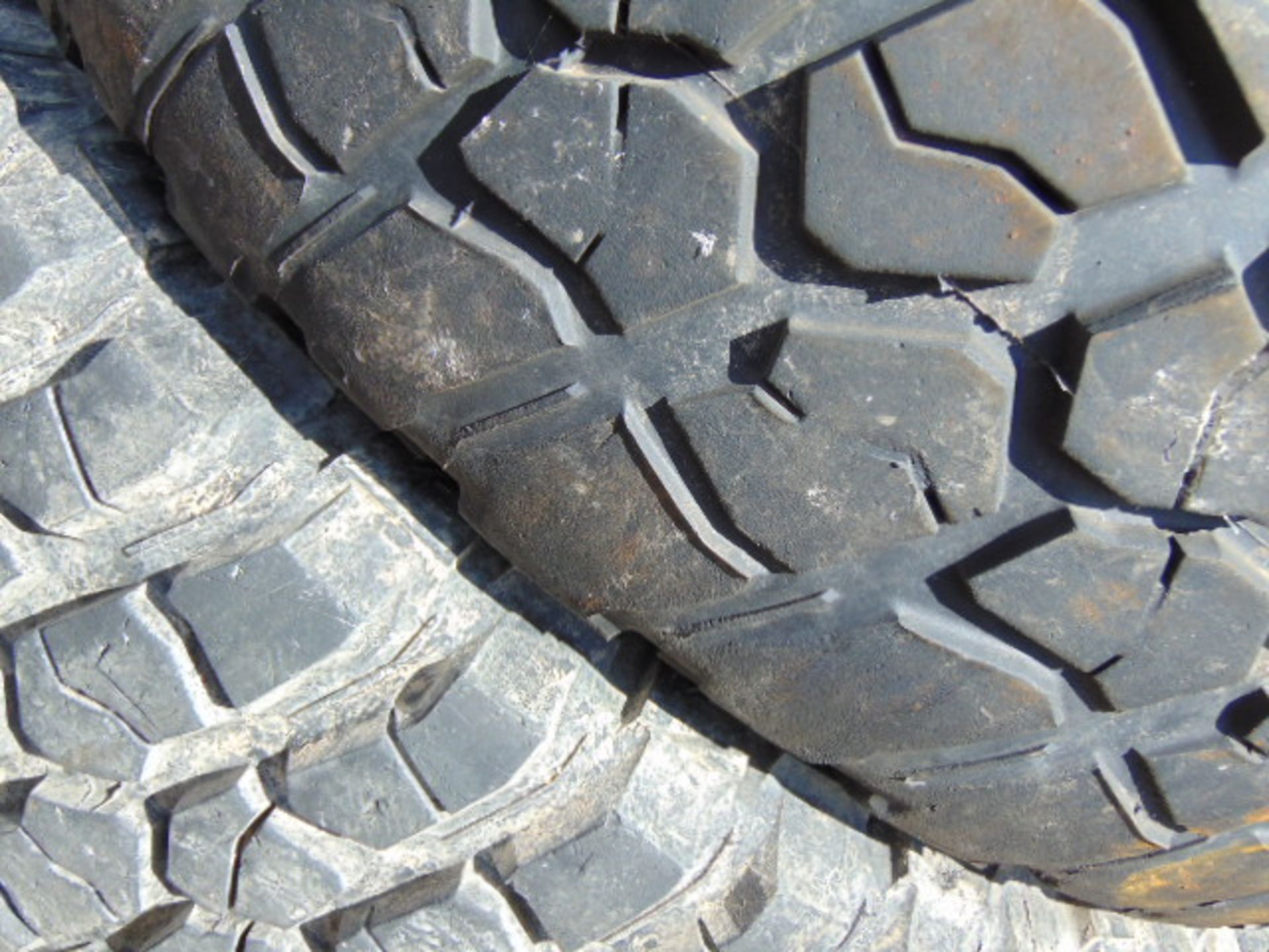 2 x BF Goodrich Mud-Terrain LT285/75 R16 Tyres - Image 3 of 8