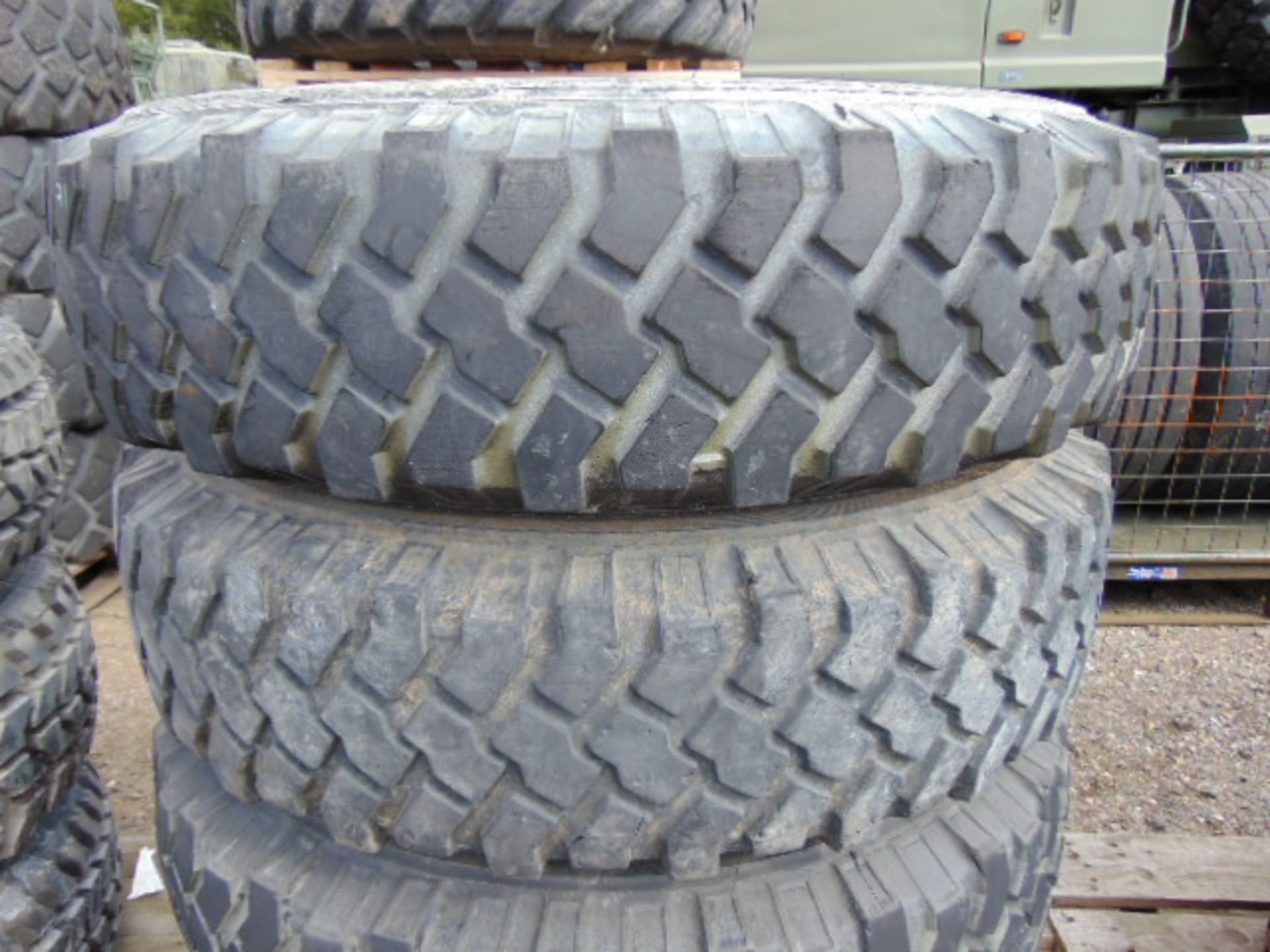 5 x Michelin 8.25 R16 Tyres - Image 2 of 6