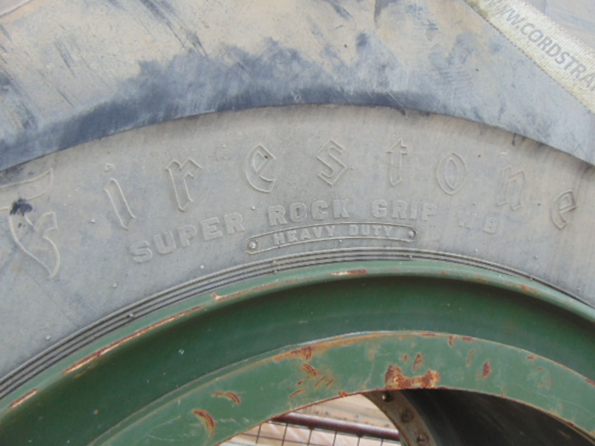 1 x Firestone 29.5-35 Tyre complete with rim - Image 3 of 4