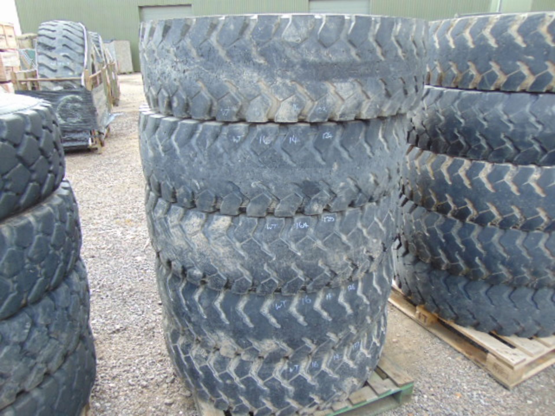 5 x Continental 14.00 R20 Tyres