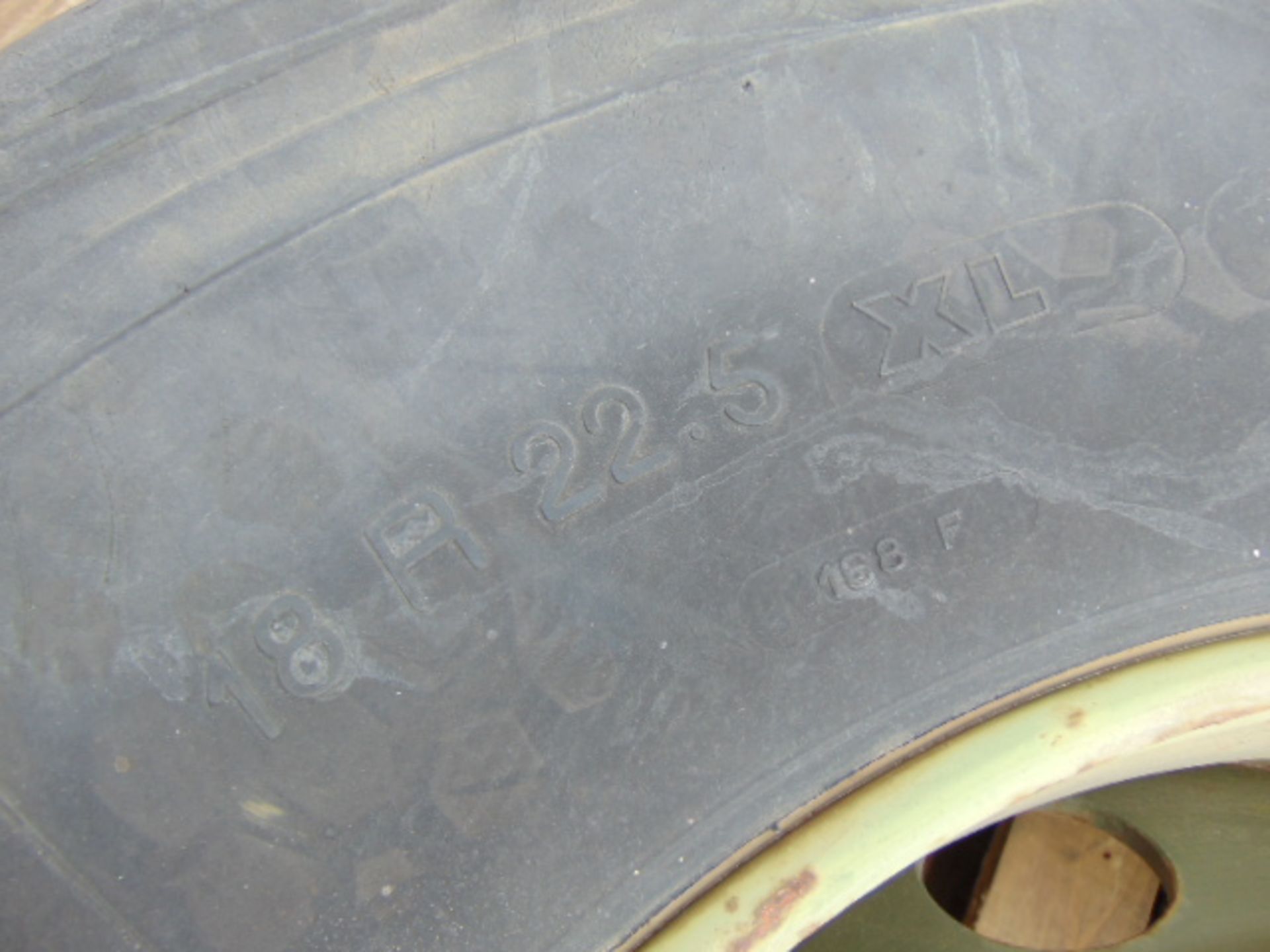 1 x Michelin 18R 22.5XL Tyre complete with 10 stud rim - Image 6 of 6