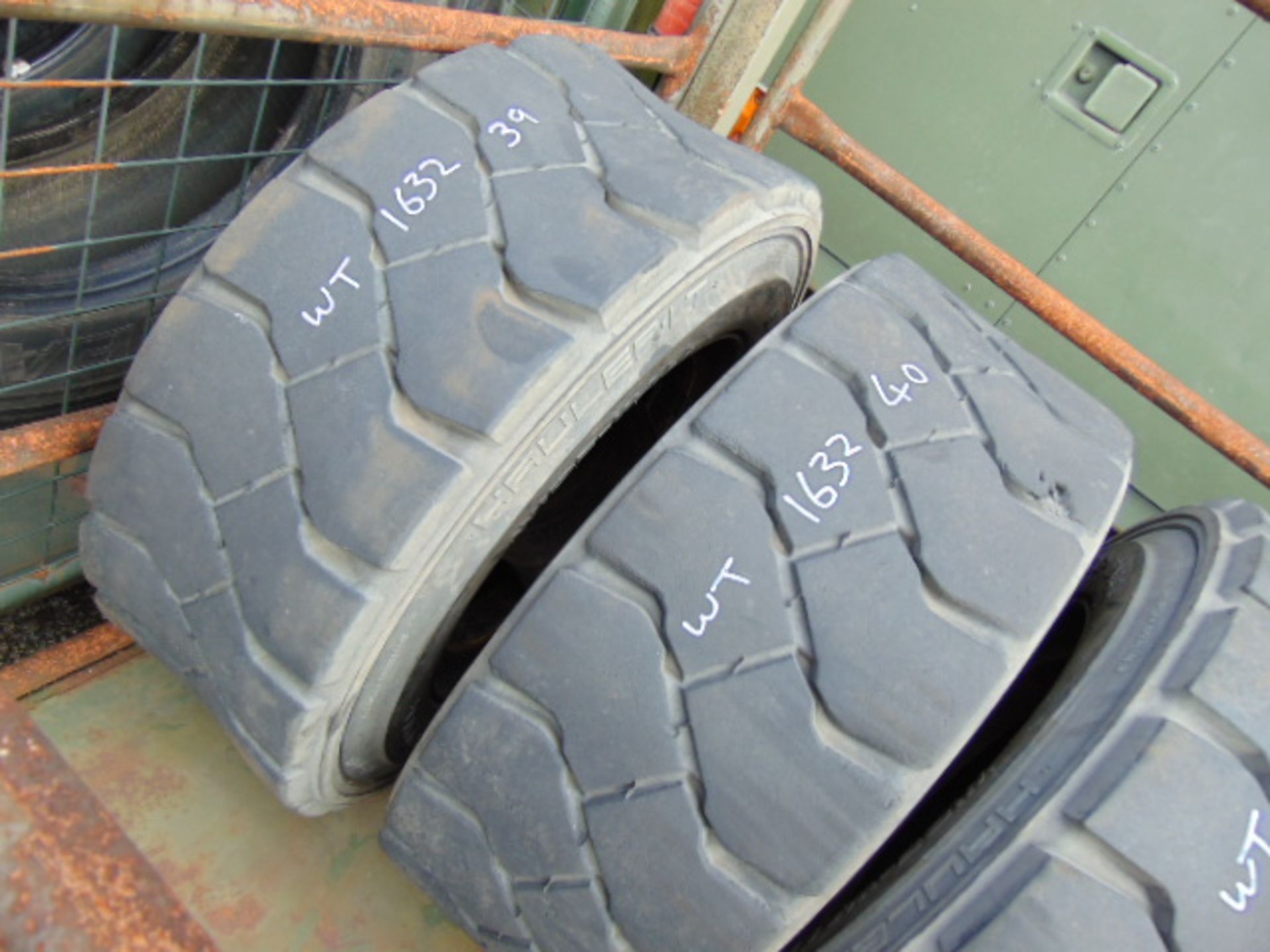 6 x Hauler LT Widewall 300-15 Tyres - Image 2 of 6