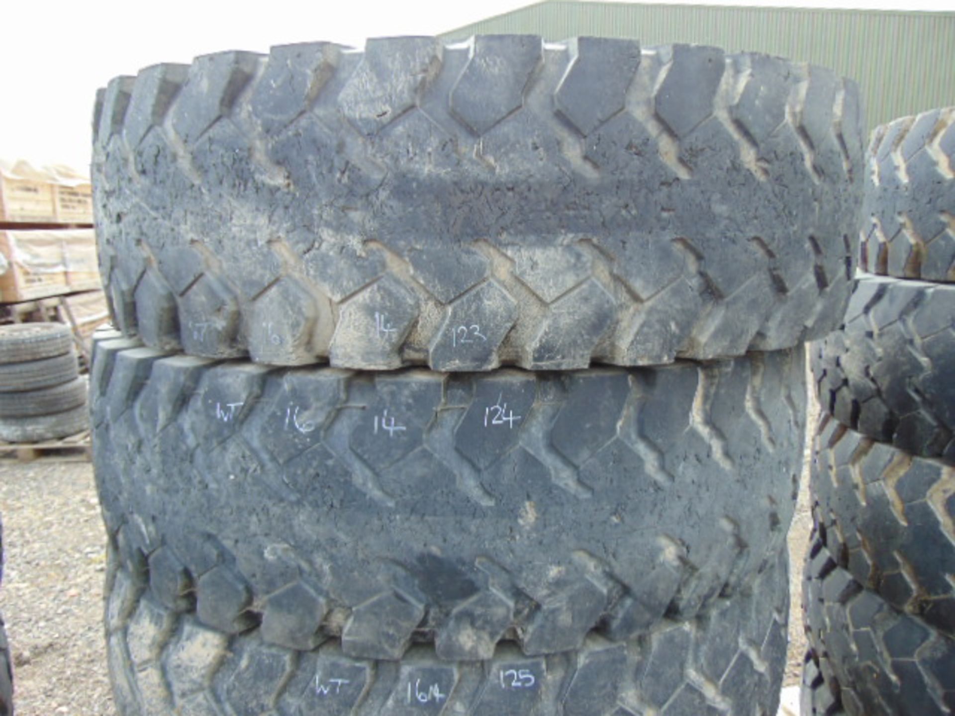 5 x Continental 14.00 R20 Tyres - Image 2 of 6