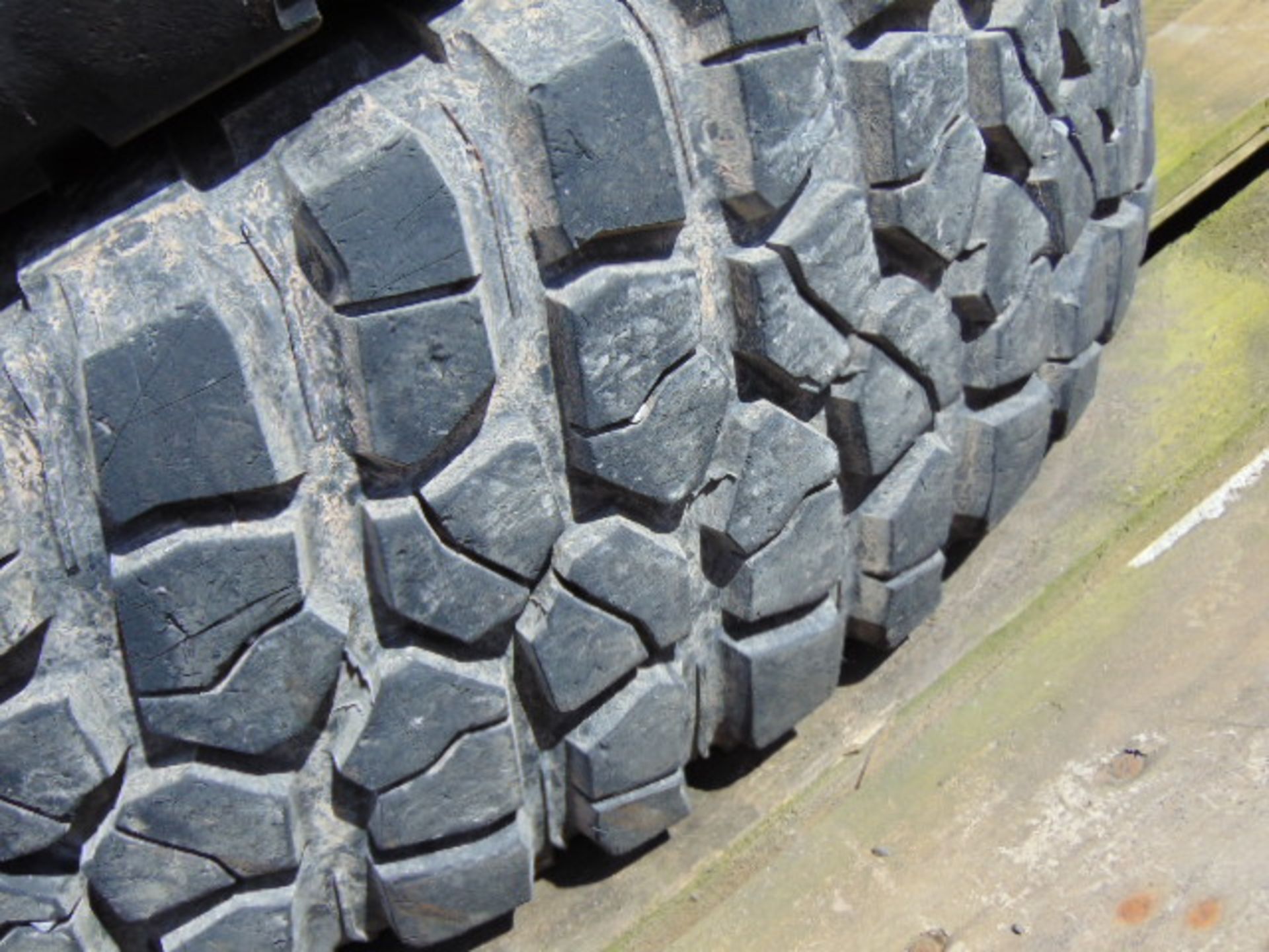 2 x BF Goodrich Mud-Terrain LT285/75 R16 Tyres - Image 4 of 8