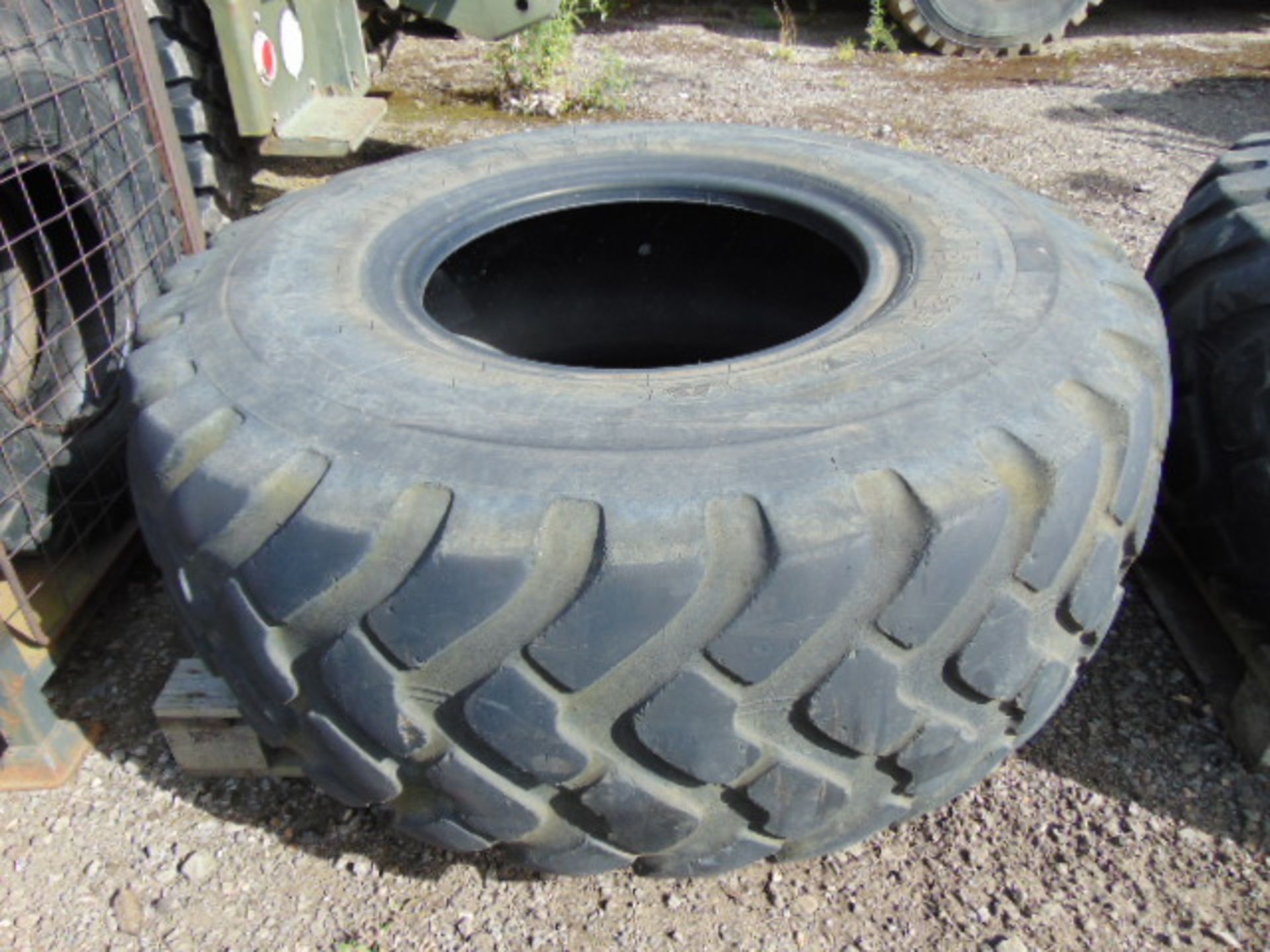 1 x Michelin 20.5 R25 XTLA Tyre