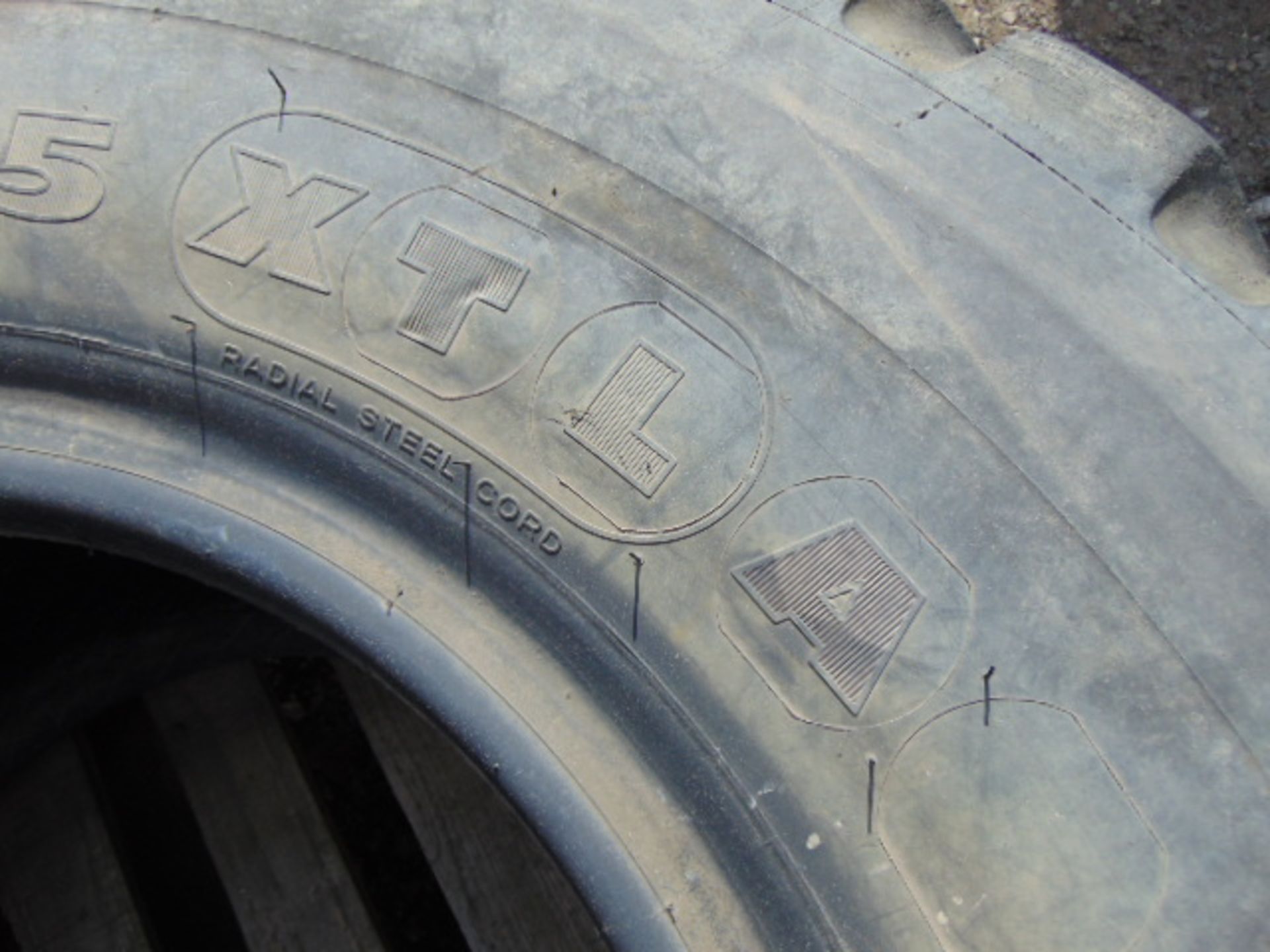1 x Michelin 20.5 R25 XTLA Tyre - Image 6 of 6