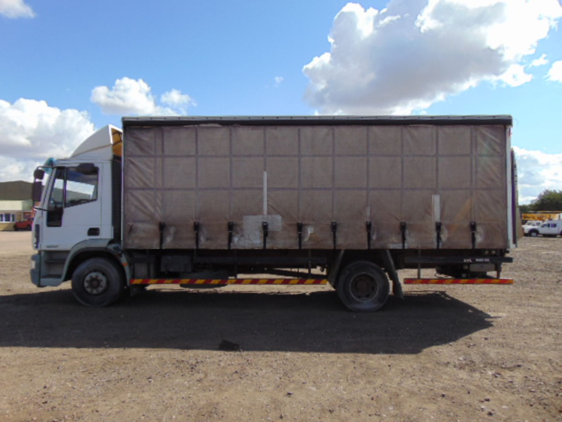 Ford Iveco EuroCargo ML150E21 8T Curtain Side Complete with Rear Tail Lift - Image 4 of 21