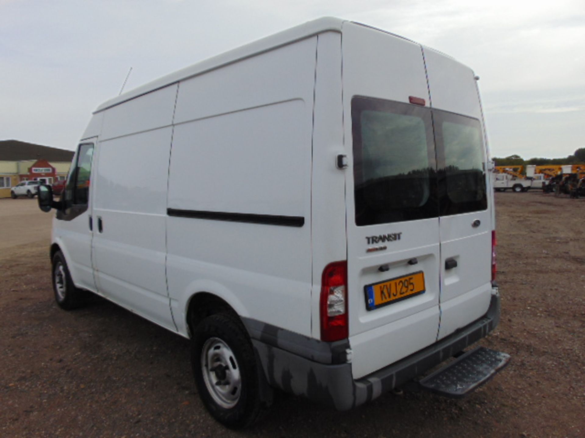 Ford Transit 100 T350 Panel Van - Image 6 of 15