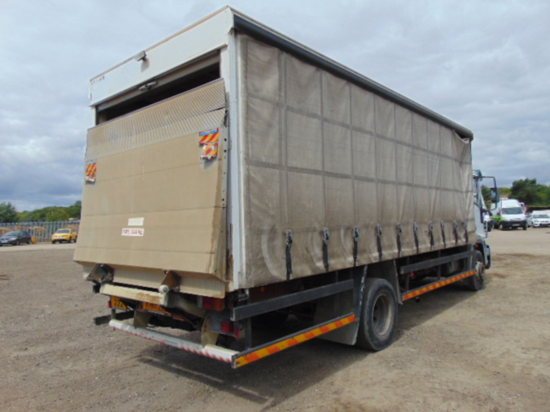 Ford Iveco EuroCargo ML150E21 8T Curtain Side Complete with Rear Tail Lift - Image 6 of 21