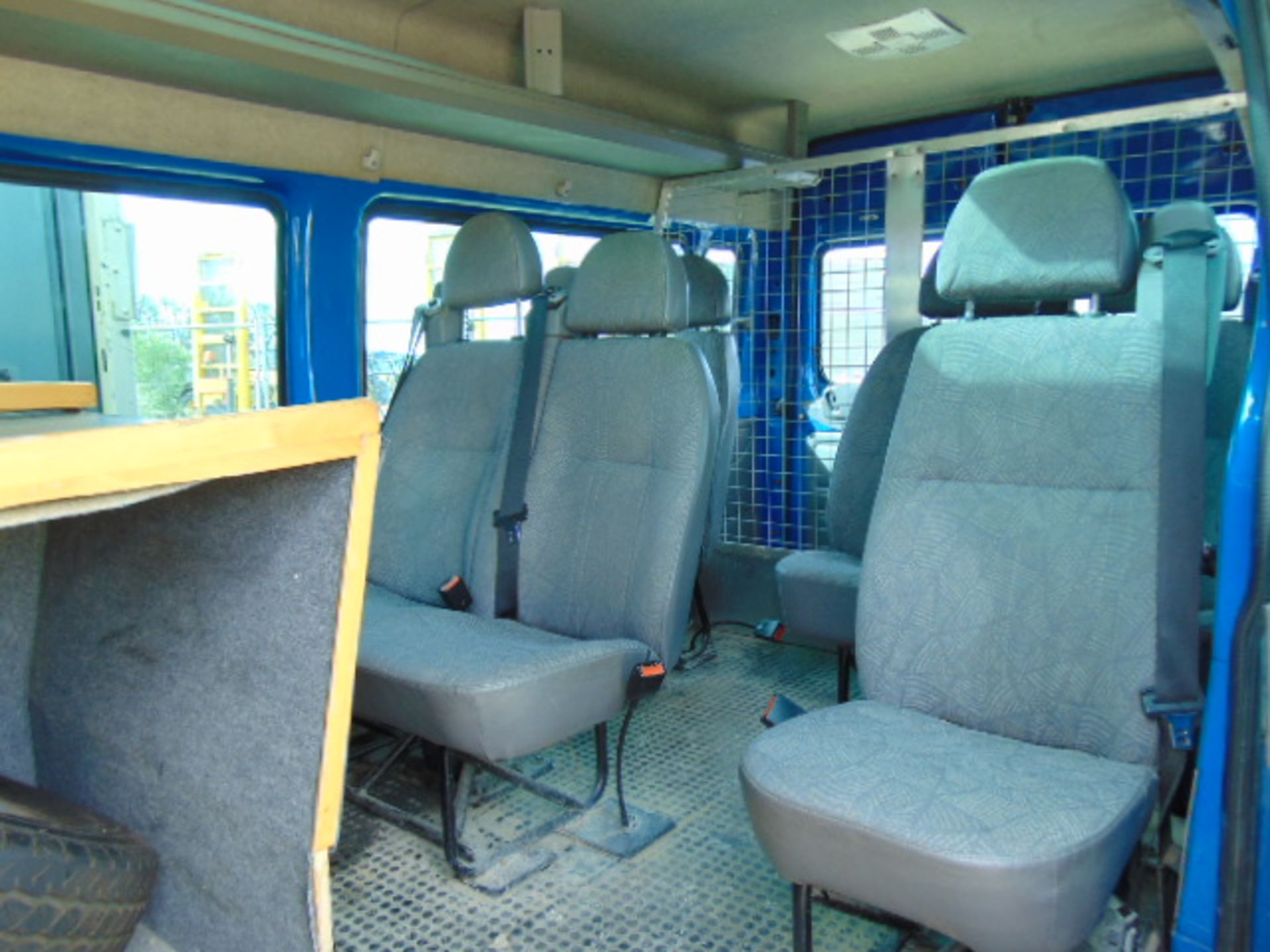 2005 Ford Transit 9 Seat Minibus 10,782 miles! - Image 14 of 19