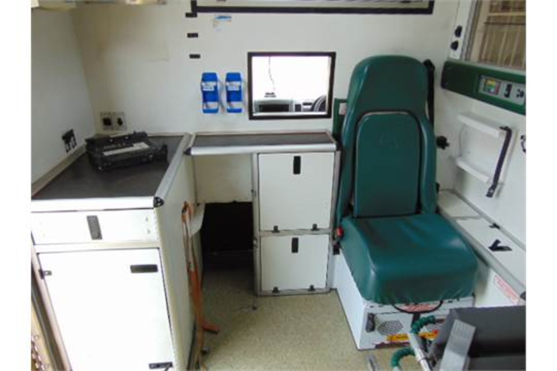 Mercedes Sprinter 515 CDI Turbo diesel ambulance - Image 18 of 22