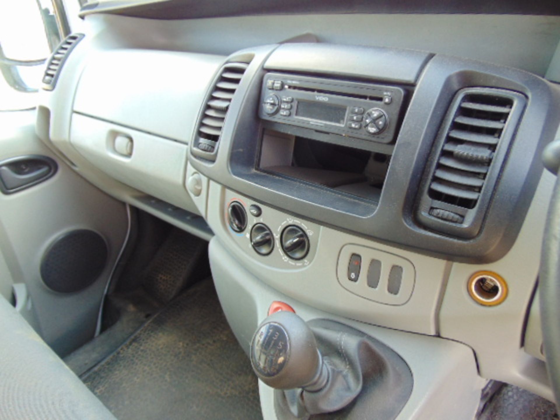 Vauxhall Vivaro 2.0 Turbo Diesel Panel Van - Image 11 of 15