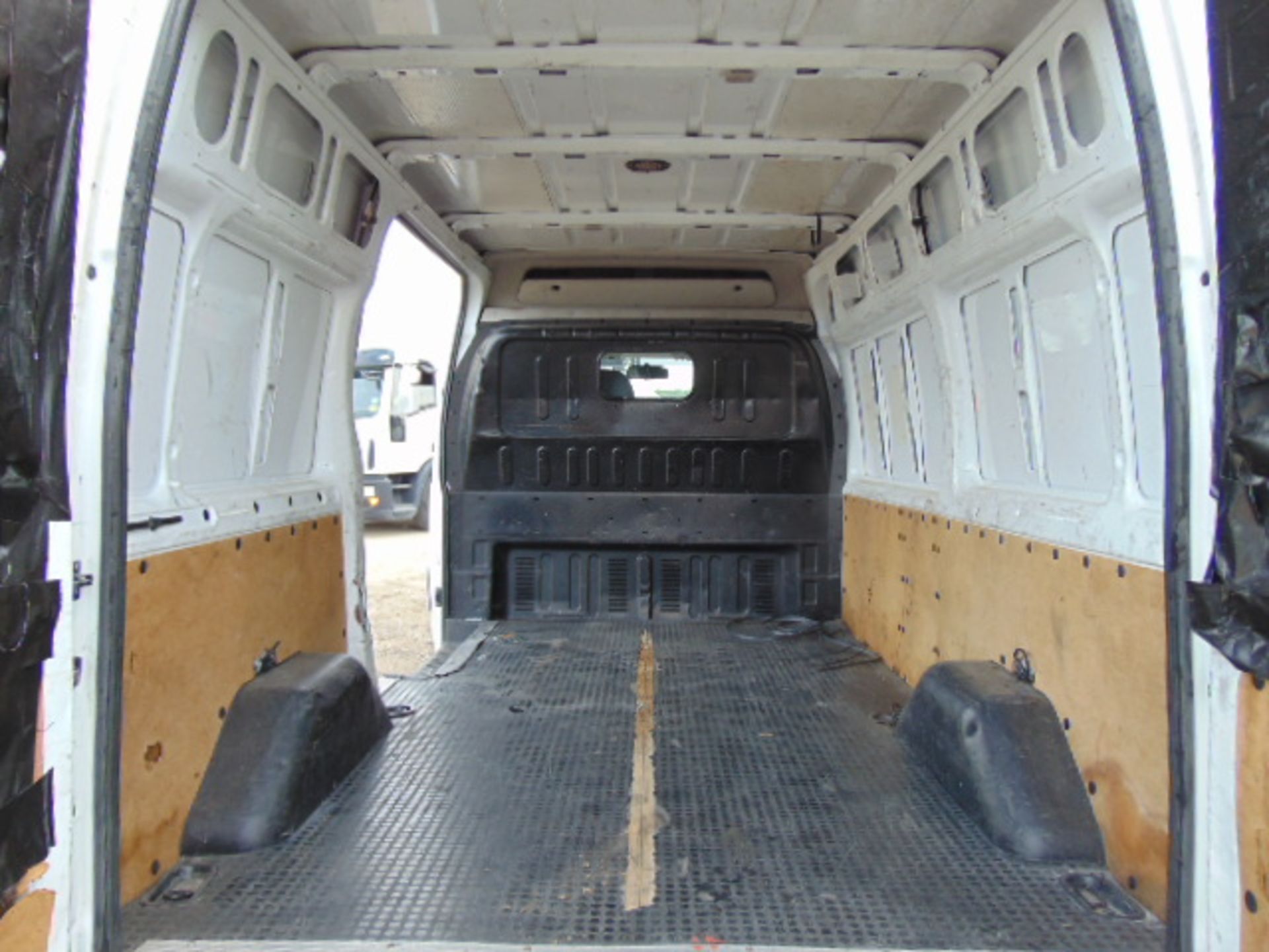 2009 Ford Transit 100 T350 Panel Van - Image 13 of 16