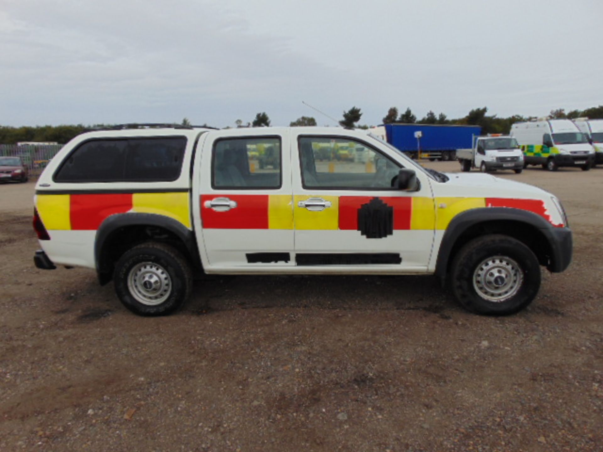 2009 Isuzu D-Max Double Cab 2.5 Diesel 4 x 4 - Image 5 of 16