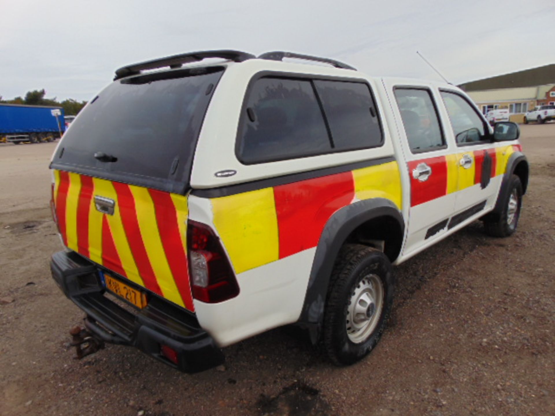 2009 Isuzu D-Max Double Cab 2.5 Diesel 4 x 4 - Image 6 of 16