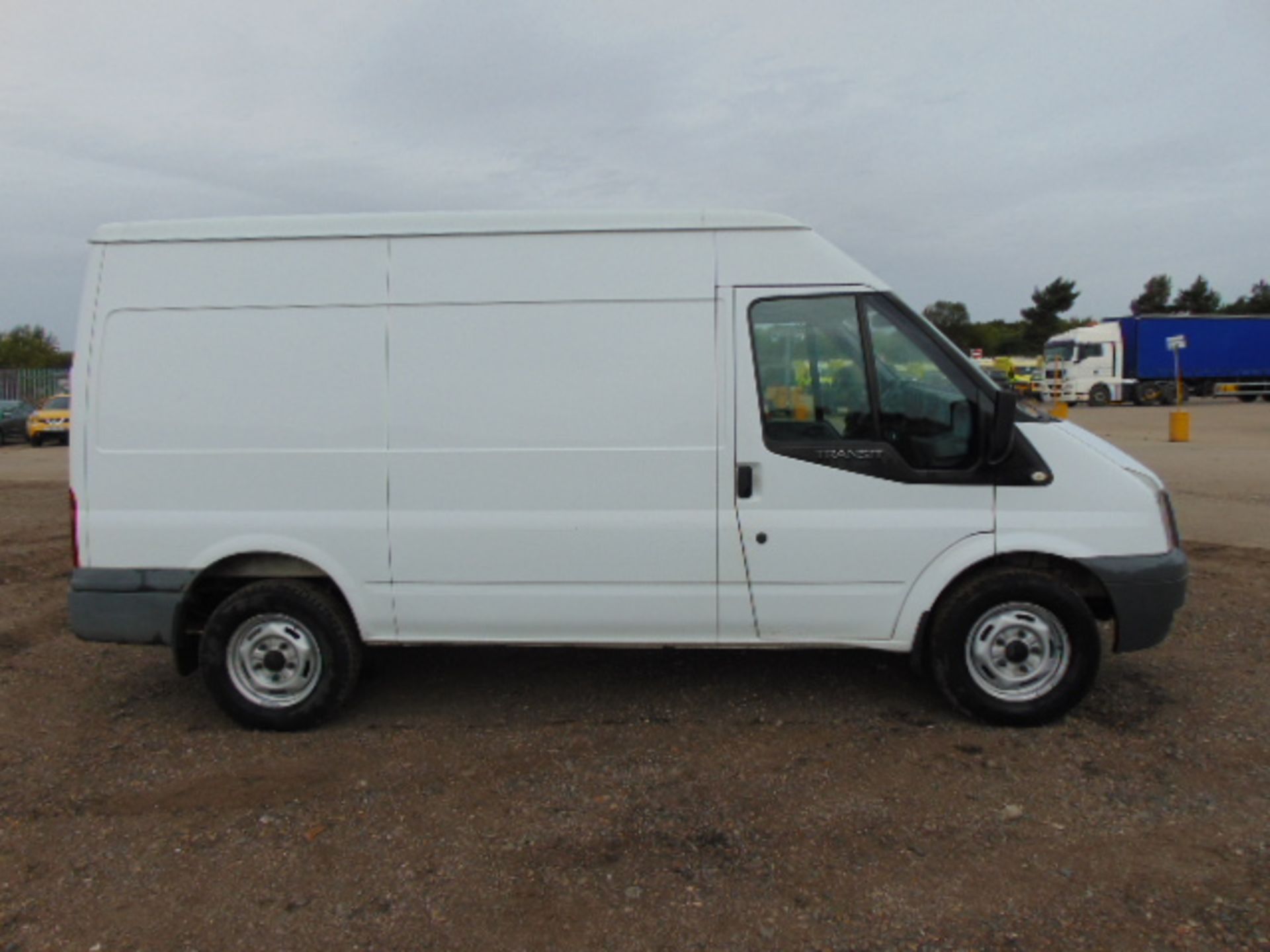 Ford Transit 100 T350 Panel Van - Image 5 of 15