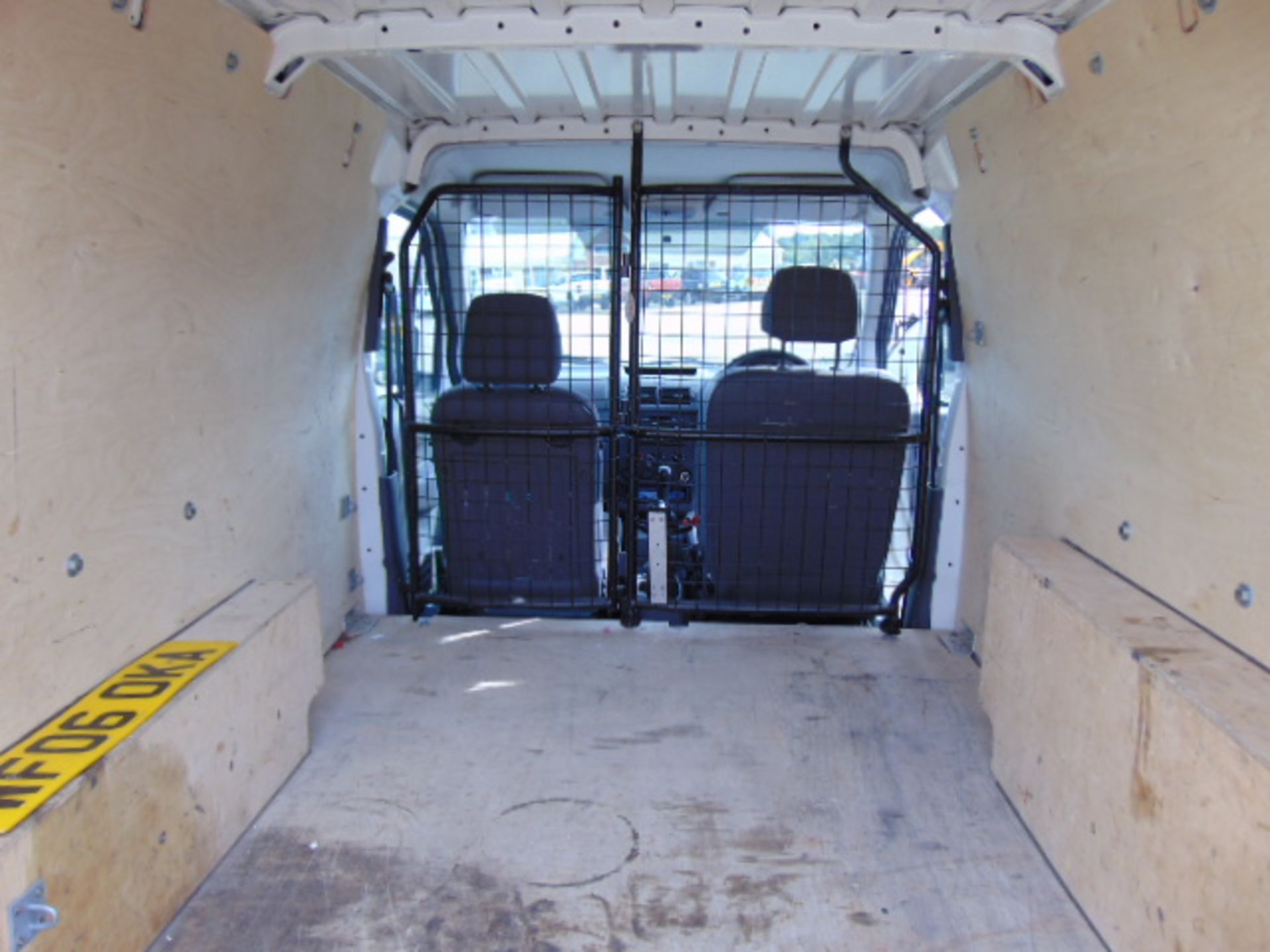 2006 Ford Transit Connect T200 L75 Panel Van - Image 14 of 17