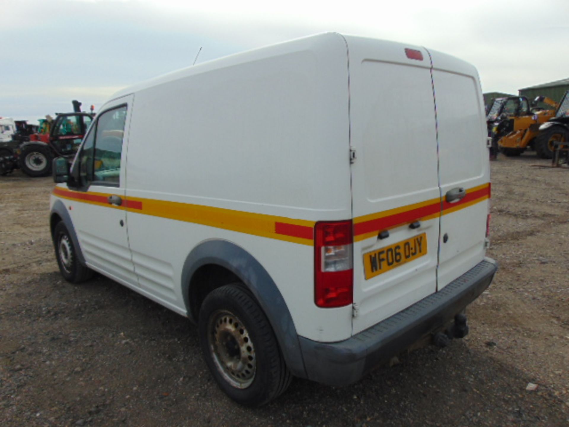 2006 Ford Transit Connect T200 L75 Panel Van - Image 5 of 16