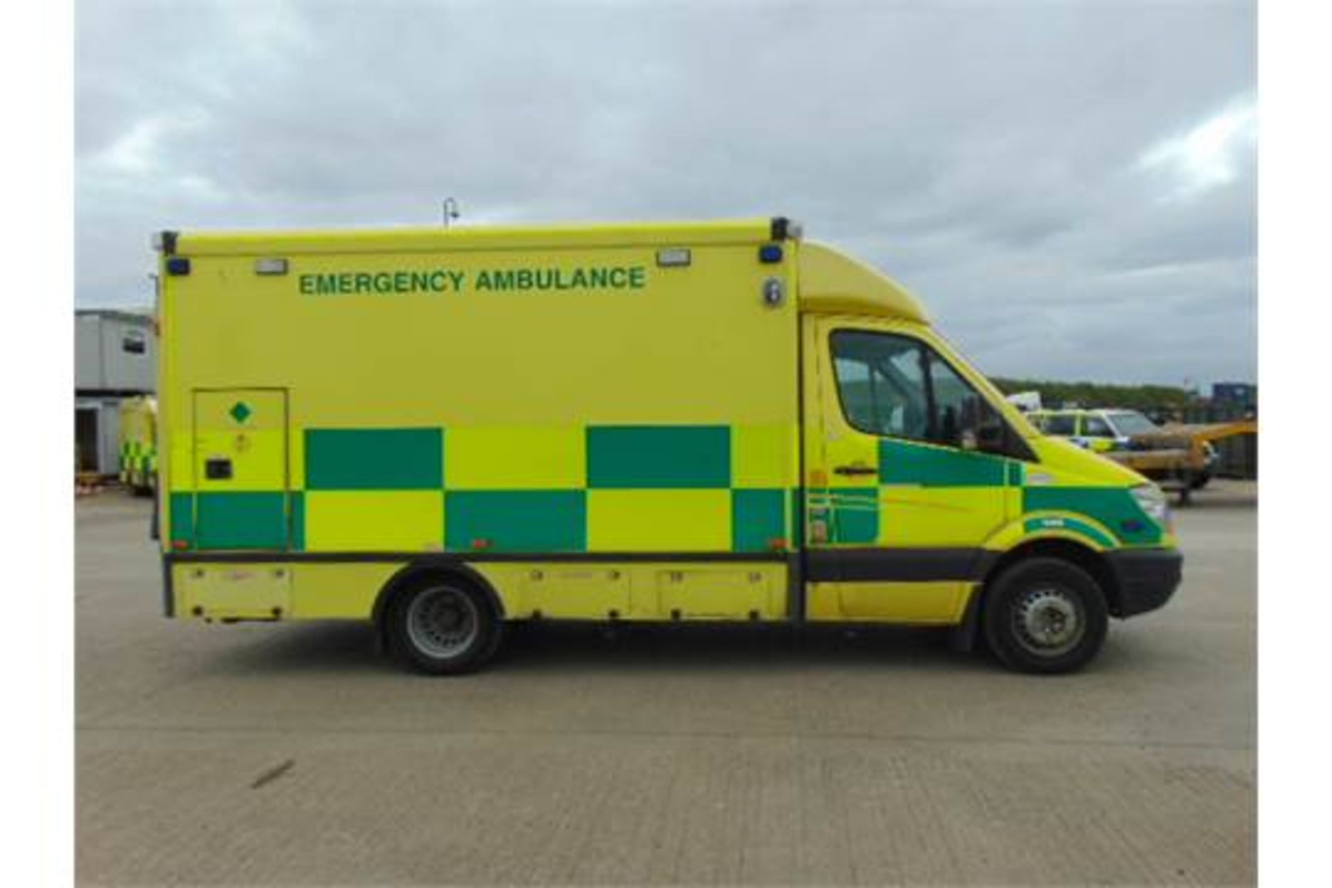 Mercedes Sprinter 515 CDI Turbo diesel ambulance - Image 5 of 22