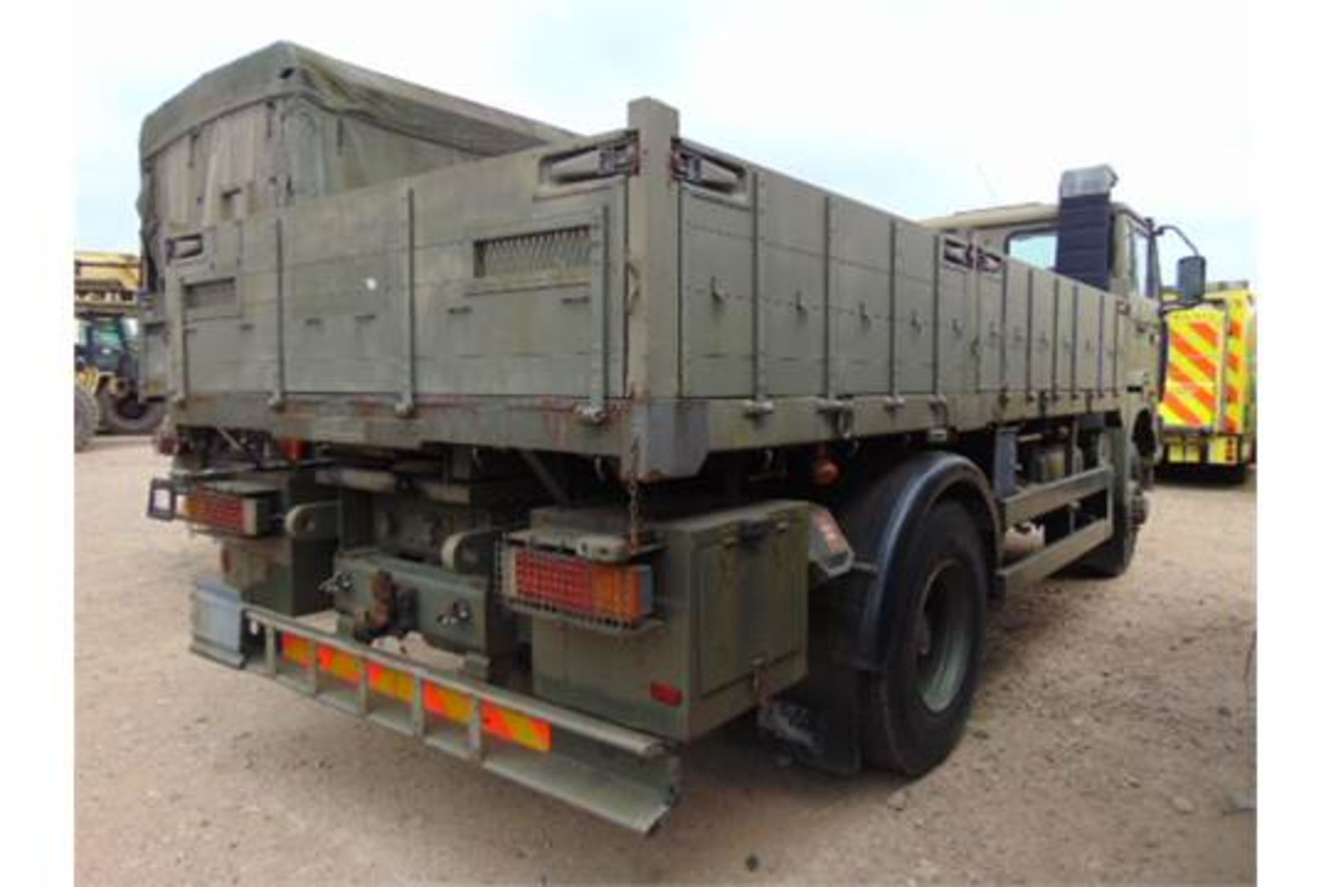 Renault G300 Maxter RHD 4x4 8T Cargo Truck with fitted winch - Image 7 of 15