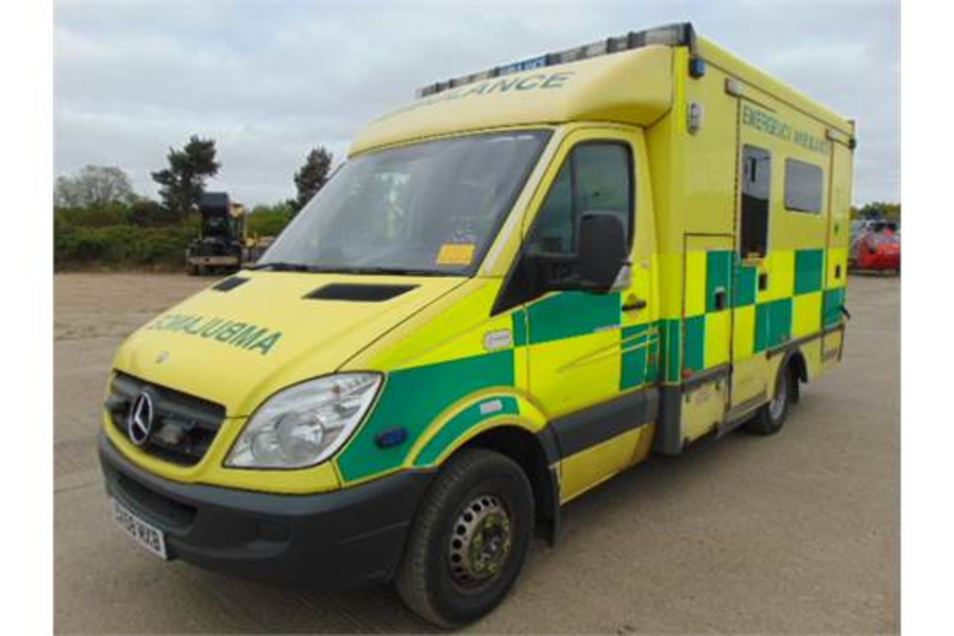 Mercedes Sprinter 515 CDI Turbo diesel ambulance - Image 3 of 22