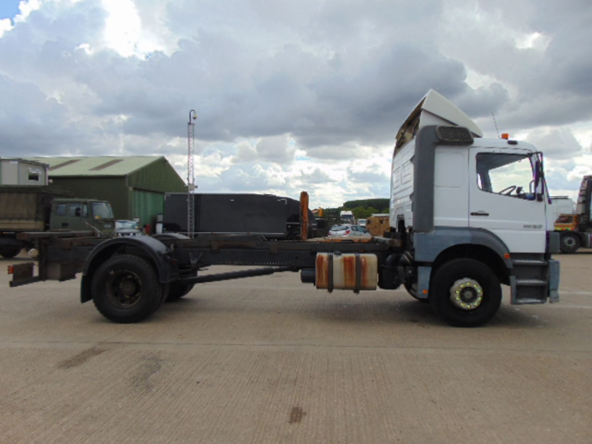 Mercedes ATEGO 1823 4x2 Chassis Cab - Image 7 of 17