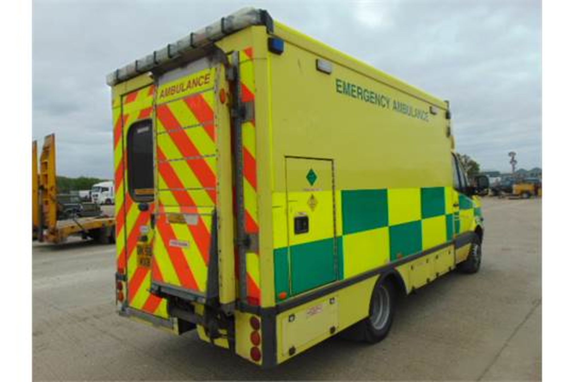 Mercedes Sprinter 515 CDI Turbo diesel ambulance - Image 6 of 22