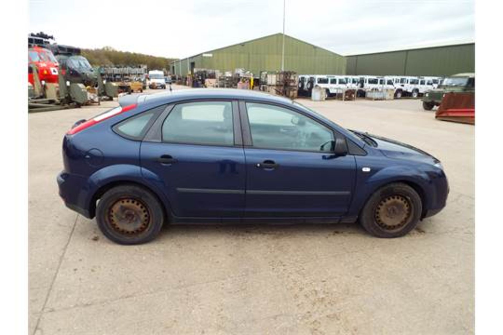 2006 Ford Focus LX 1.6TDCi 5 Door Hatchback - Image 5 of 18