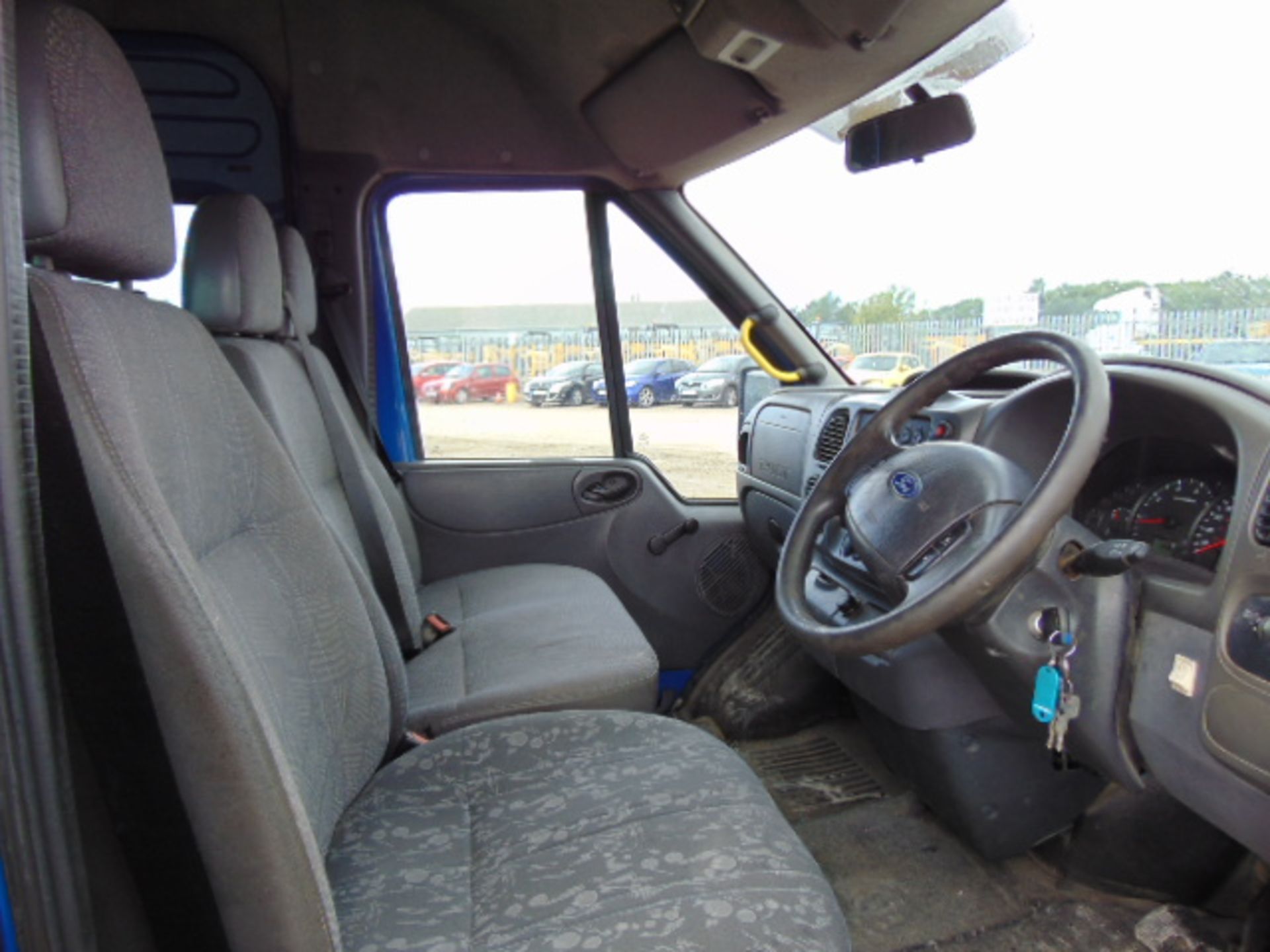 2005 Ford Transit 9 Seat Minibus 10,782 miles! - Image 10 of 19