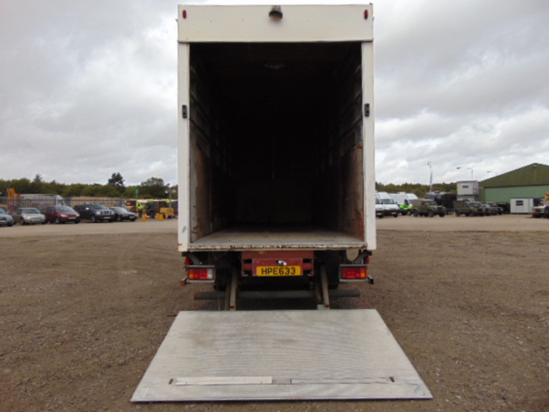 Ford Iveco Cargo 100E18 6T Box Lorry Complete with Rear Tail Lift - Image 11 of 23