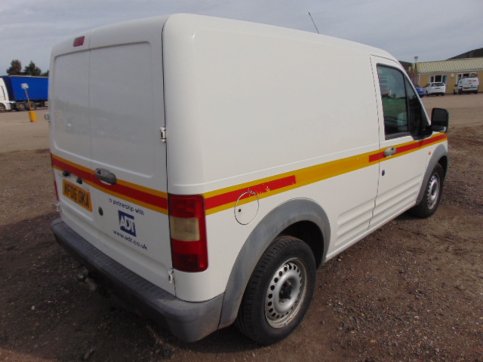 2006 Ford Transit Connect T200 L75 Panel Van - Image 6 of 17