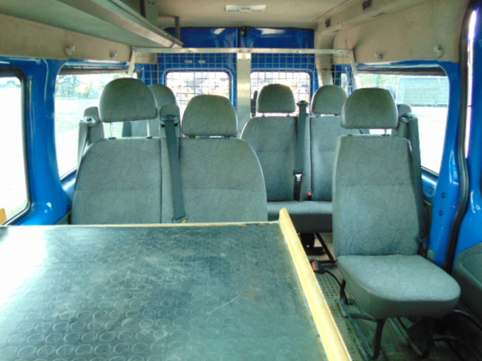 2005 Ford Transit 9 Seat Minibus 10,782 miles! - Image 13 of 19