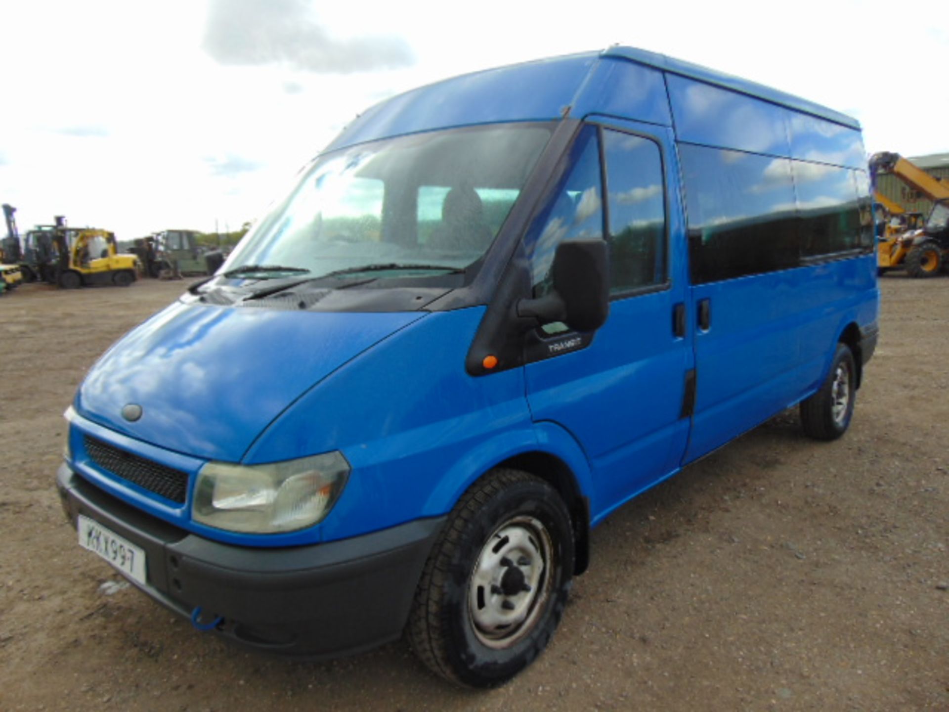 2005 Ford Transit 9 Seat Minibus 10,782 miles! - Image 3 of 19